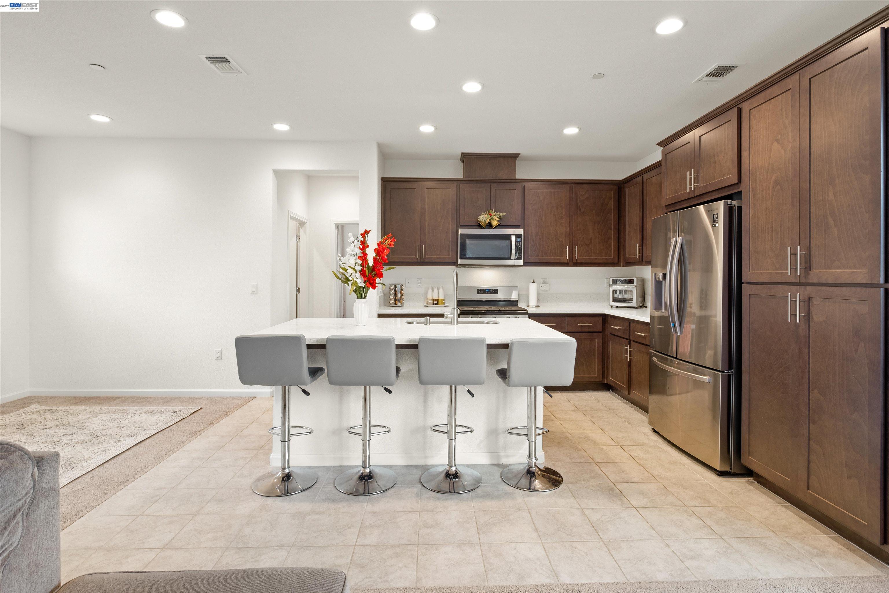 Detail Gallery Image 7 of 29 For 17575 Altair Way, Lathrop,  CA 95330 - 3 Beds | 2 Baths