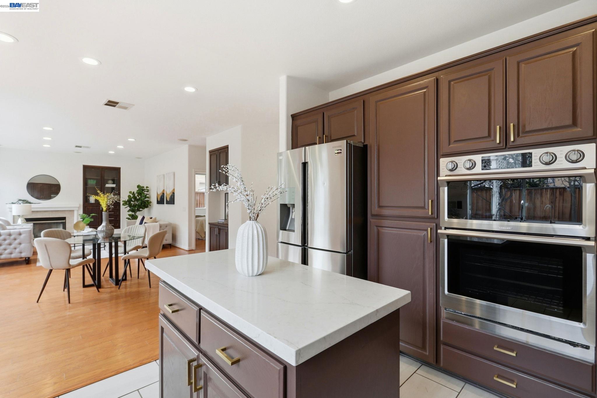 Detail Gallery Image 13 of 48 For 1574 Nobu Dr, San Jose,  CA 95131 - 5 Beds | 3 Baths