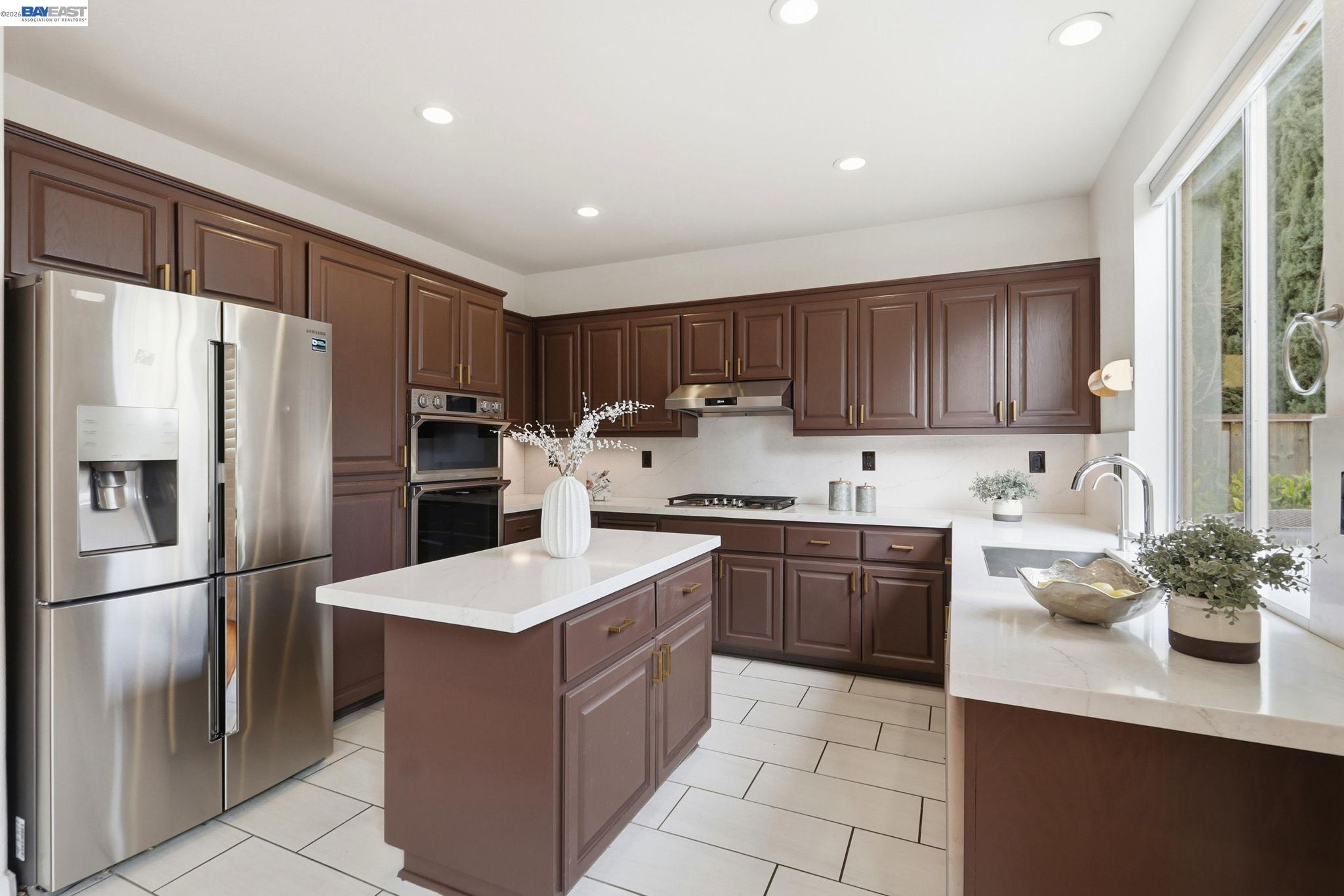 Detail Gallery Image 10 of 48 For 1574 Nobu Dr, San Jose,  CA 95131 - 5 Beds | 3 Baths