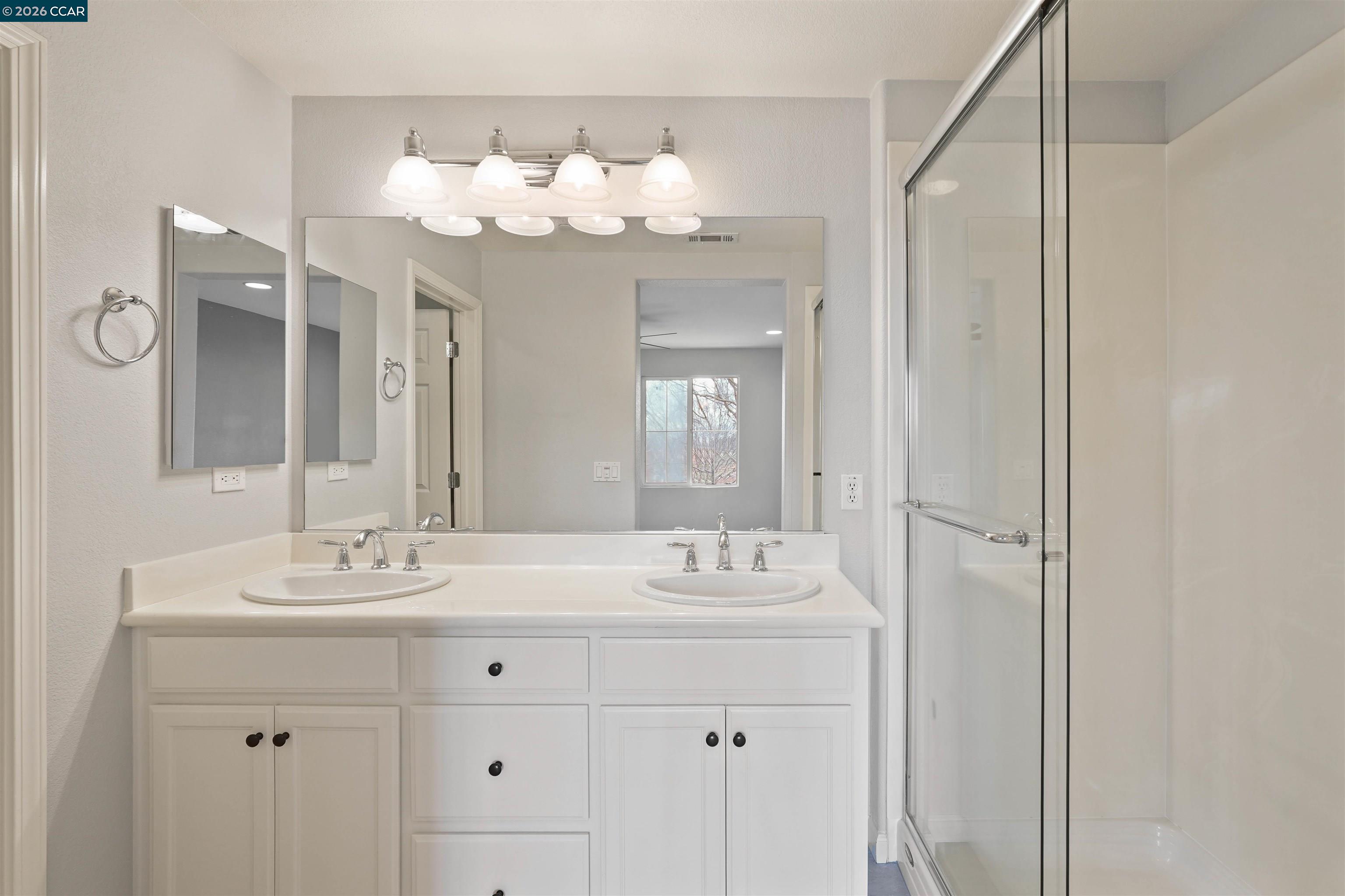 Photo #33: 41125063 Listing: Photo #33