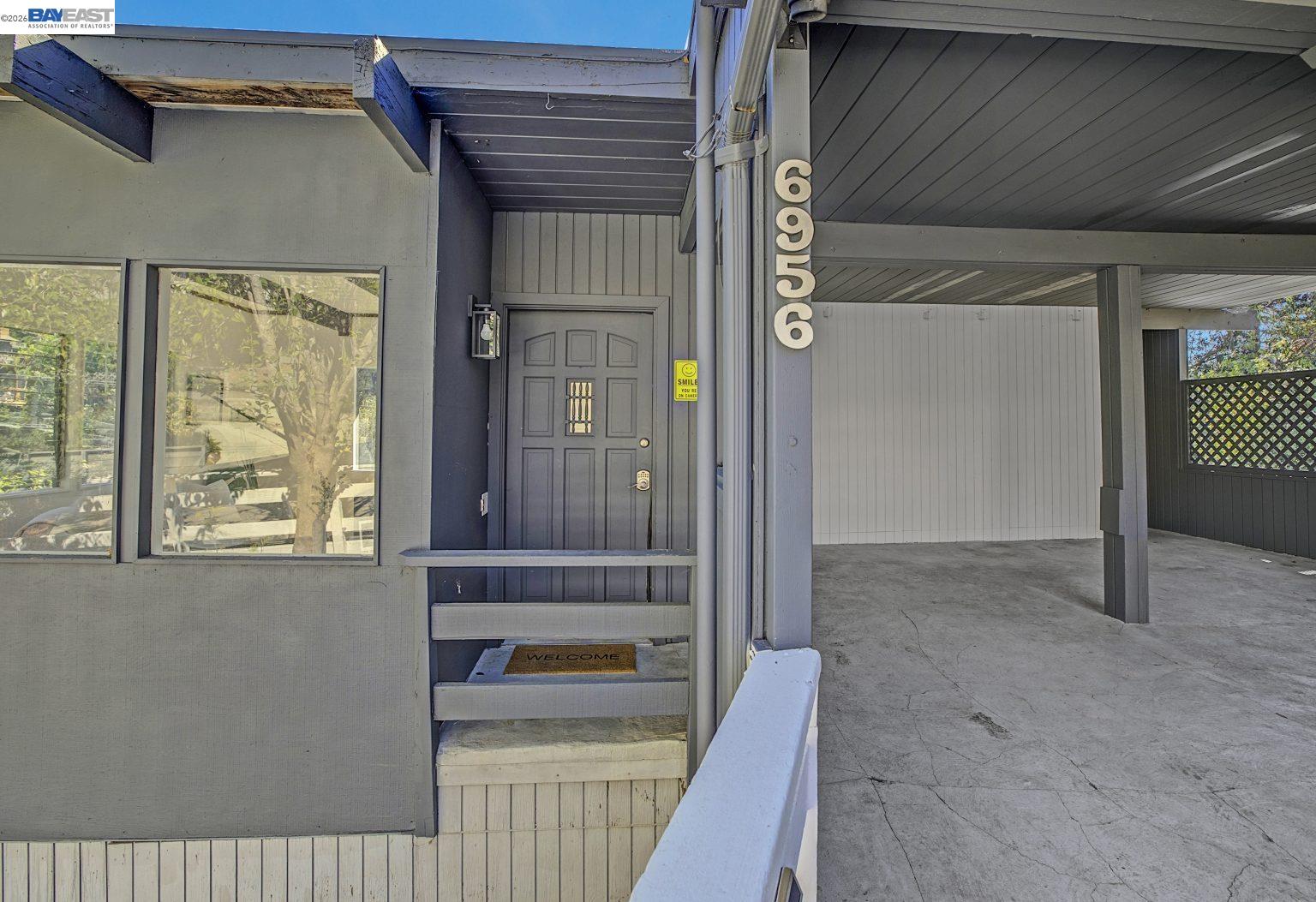 Detail Gallery Image 8 of 53 For 6956 Sayre Drive, Oakland,  CA 94611 - 3 Beds | 2 Baths