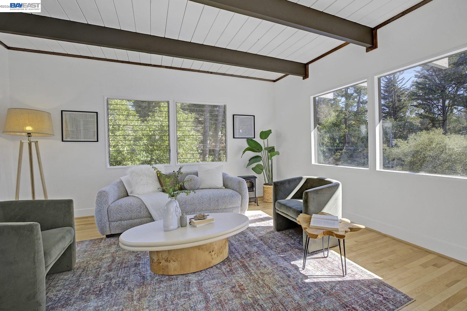 Detail Gallery Image 12 of 53 For 6956 Sayre Drive, Oakland,  CA 94611 - 3 Beds | 2 Baths