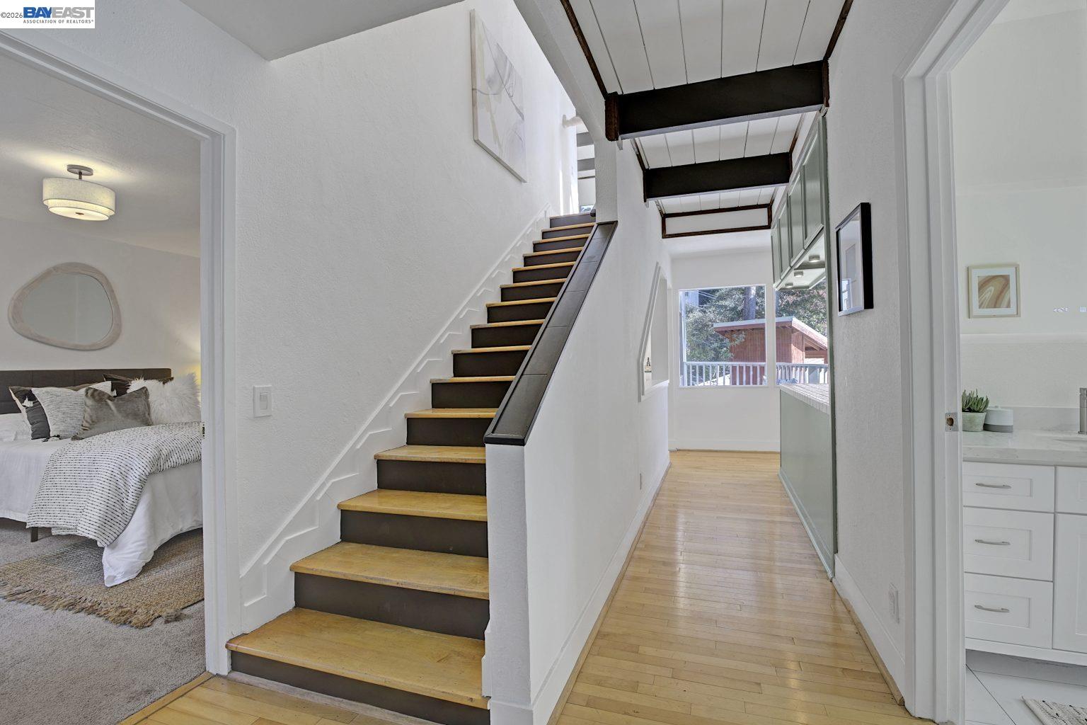 Detail Gallery Image 22 of 53 For 6956 Sayre Drive, Oakland,  CA 94611 - 3 Beds | 2 Baths