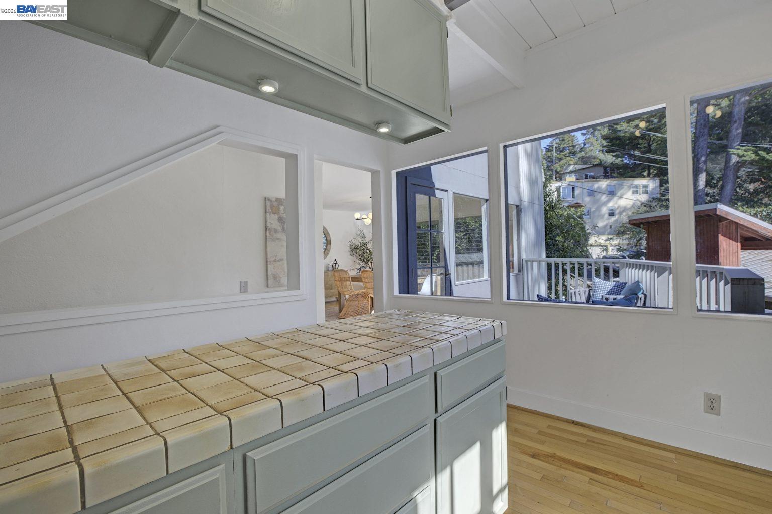 Detail Gallery Image 28 of 53 For 6956 Sayre Drive, Oakland,  CA 94611 - 3 Beds | 2 Baths