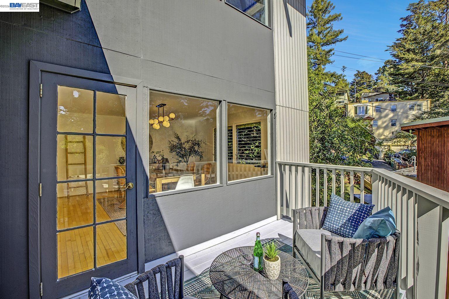 Detail Gallery Image 36 of 53 For 6956 Sayre Drive, Oakland,  CA 94611 - 3 Beds | 2 Baths