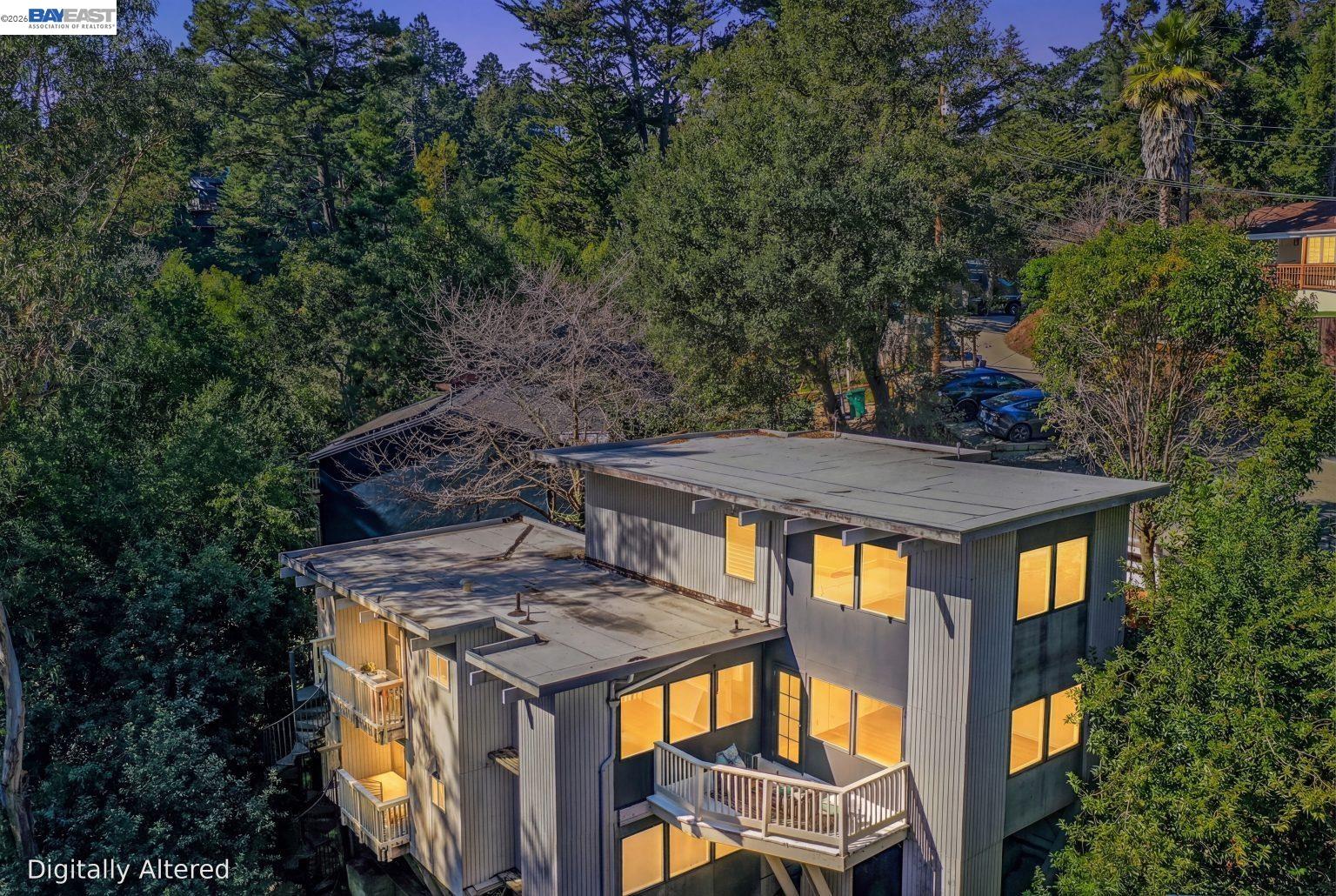 Detail Gallery Image 4 of 53 For 6956 Sayre Drive, Oakland,  CA 94611 - 3 Beds | 2 Baths