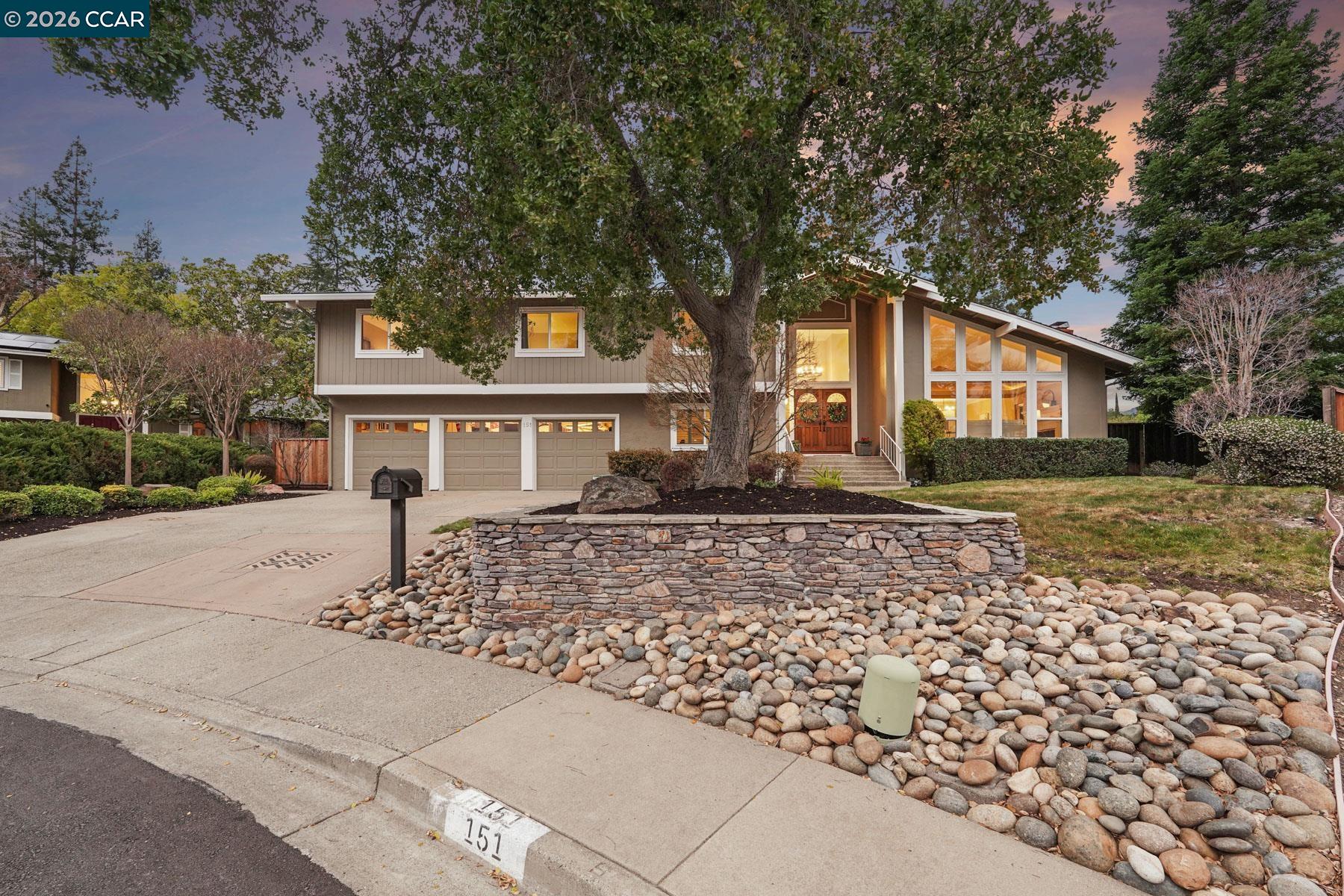 Detail Gallery Image 2 of 46 For 151 Turrini Ct, Danville,  CA 94526 - 5 Beds | 3 Baths