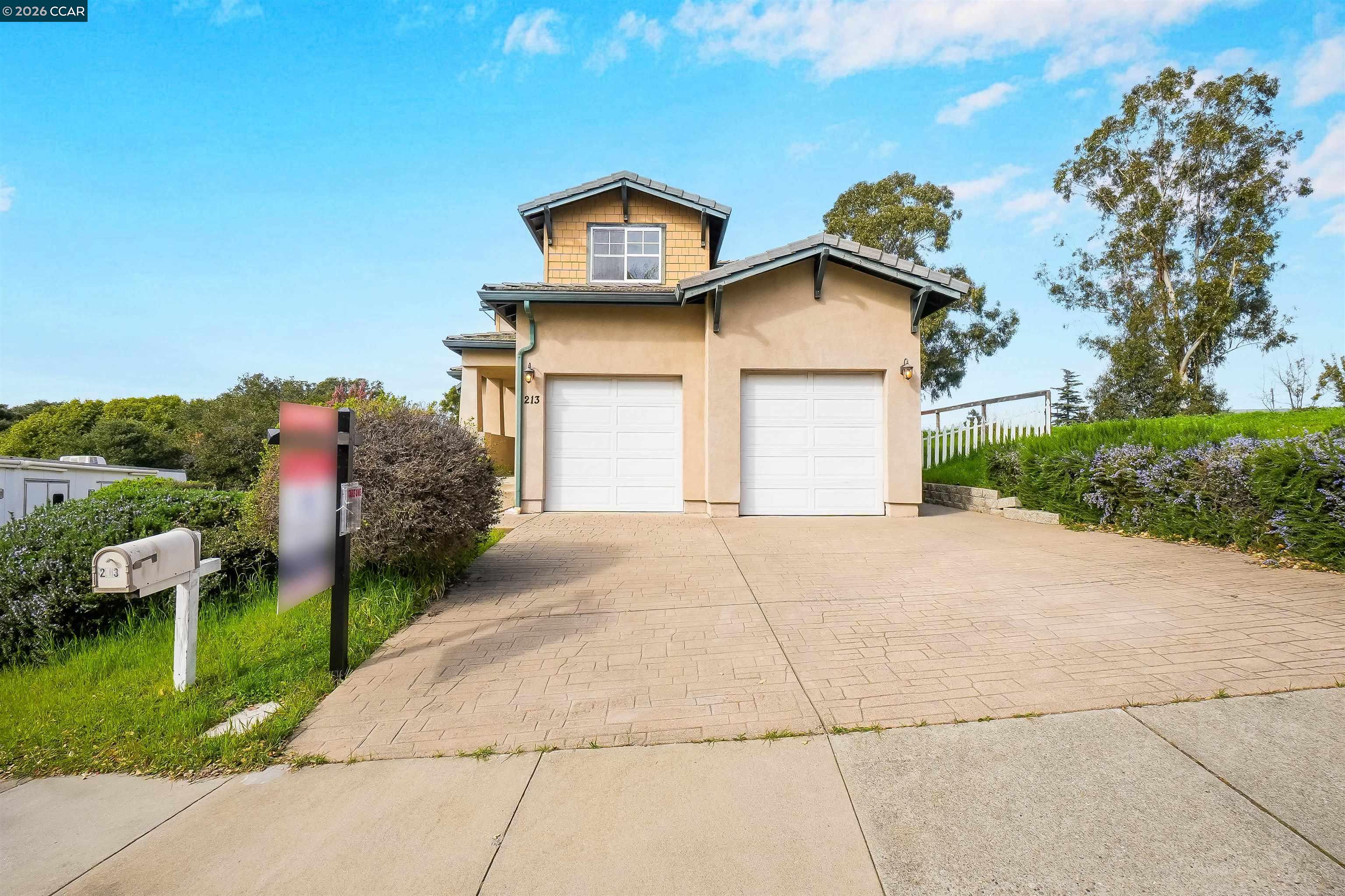 Detail Gallery Image 3 of 59 For 213 N Rancho Pl, Pinole,  CA 94564 - 3 Beds | 2/1 Baths