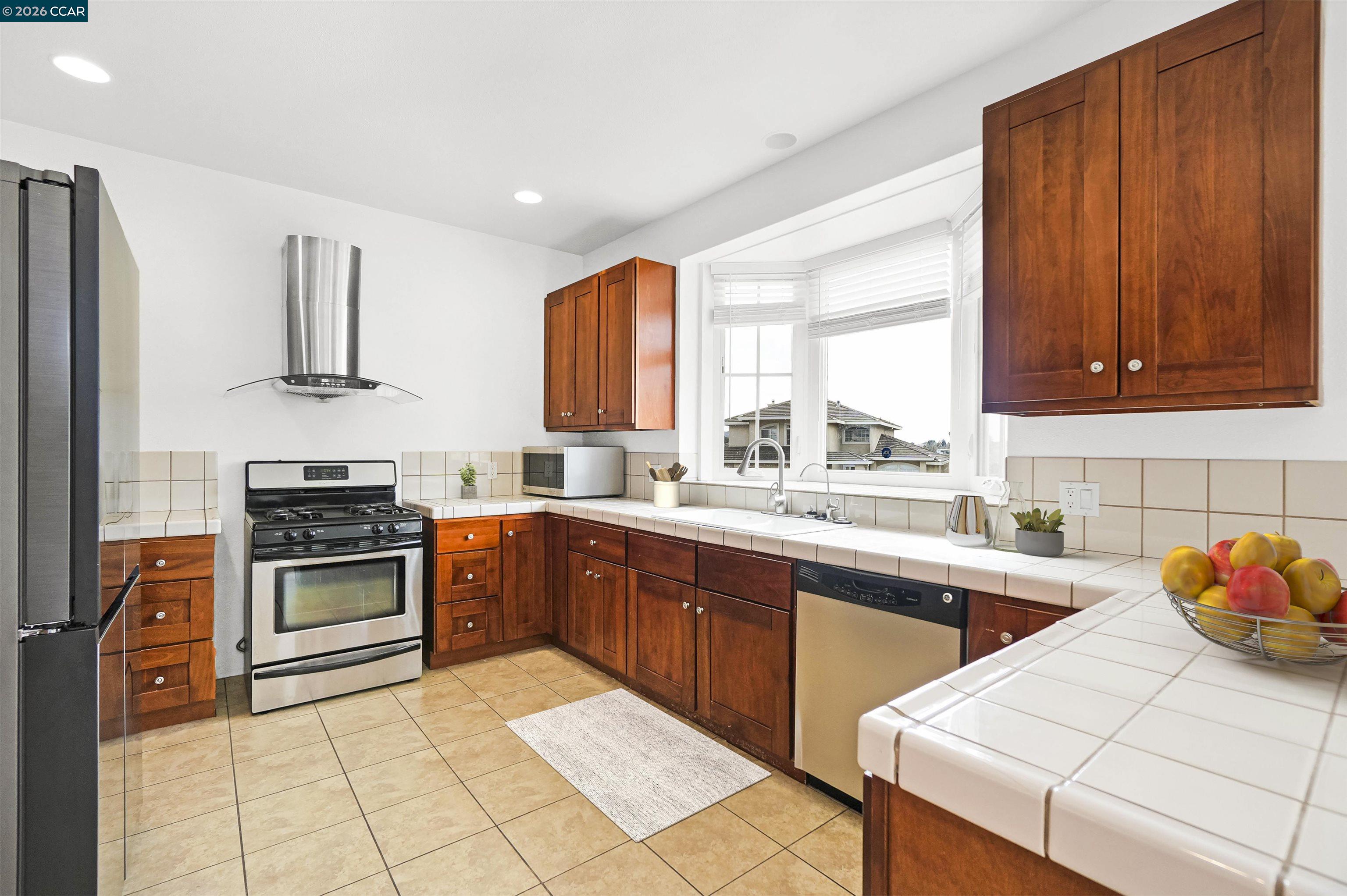 Detail Gallery Image 22 of 59 For 213 N Rancho Pl, Pinole,  CA 94564 - 3 Beds | 2/1 Baths