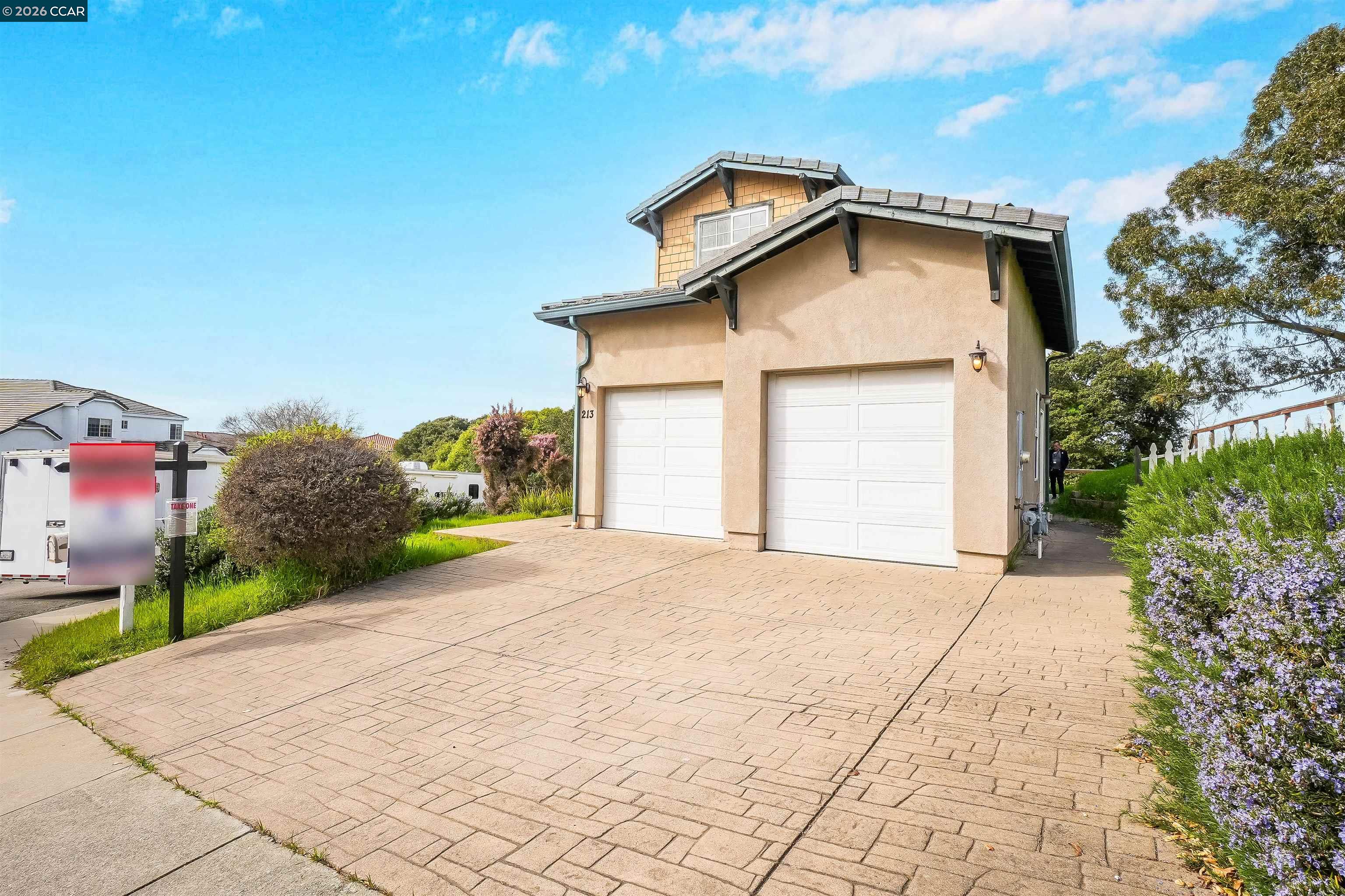 Detail Gallery Image 4 of 59 For 213 N Rancho Pl, Pinole,  CA 94564 - 3 Beds | 2/1 Baths