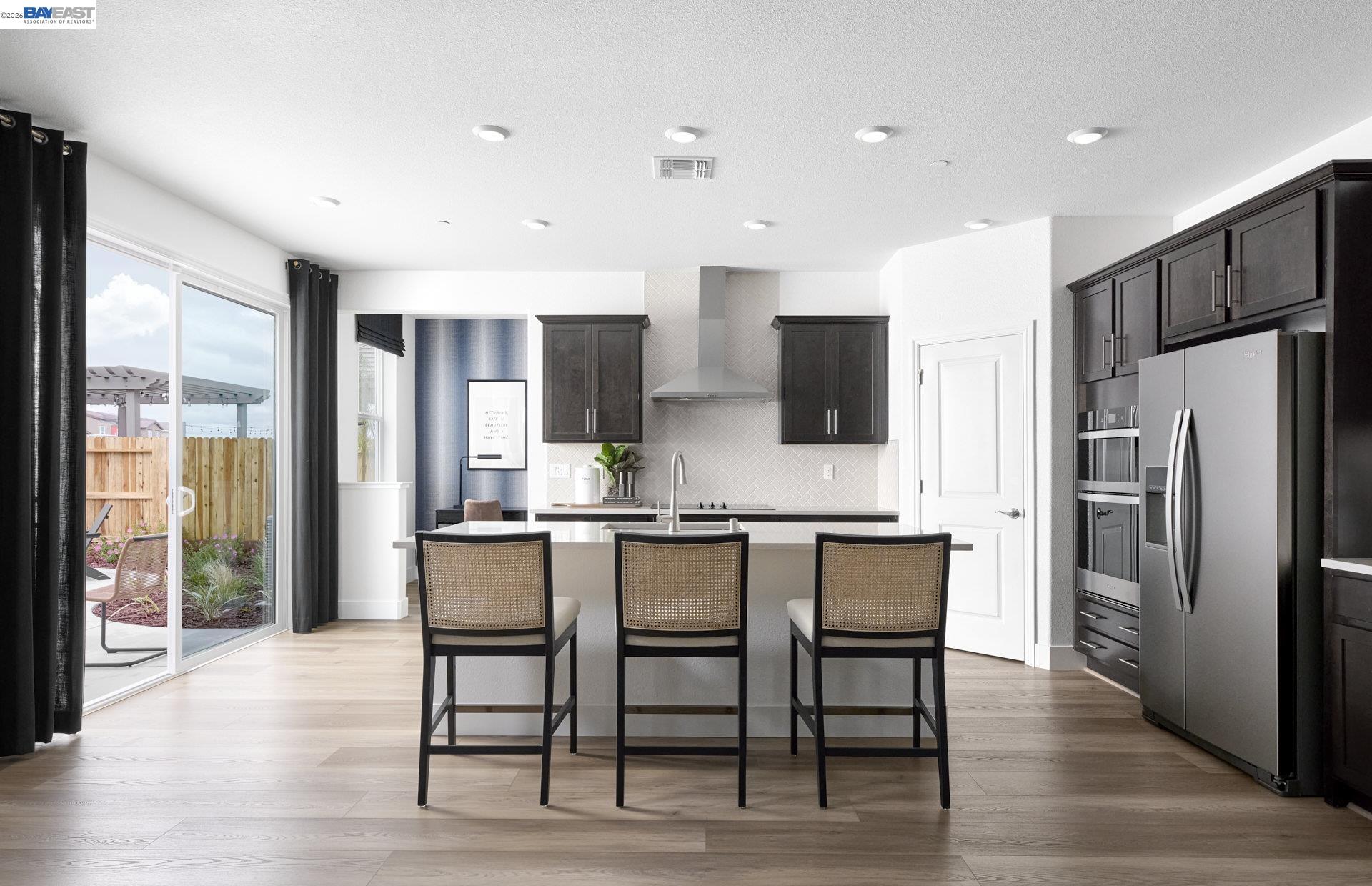 Detail Gallery Image 2 of 15 For Halo Place, Manteca,  CA 95337 - 4 Beds | 3 Baths