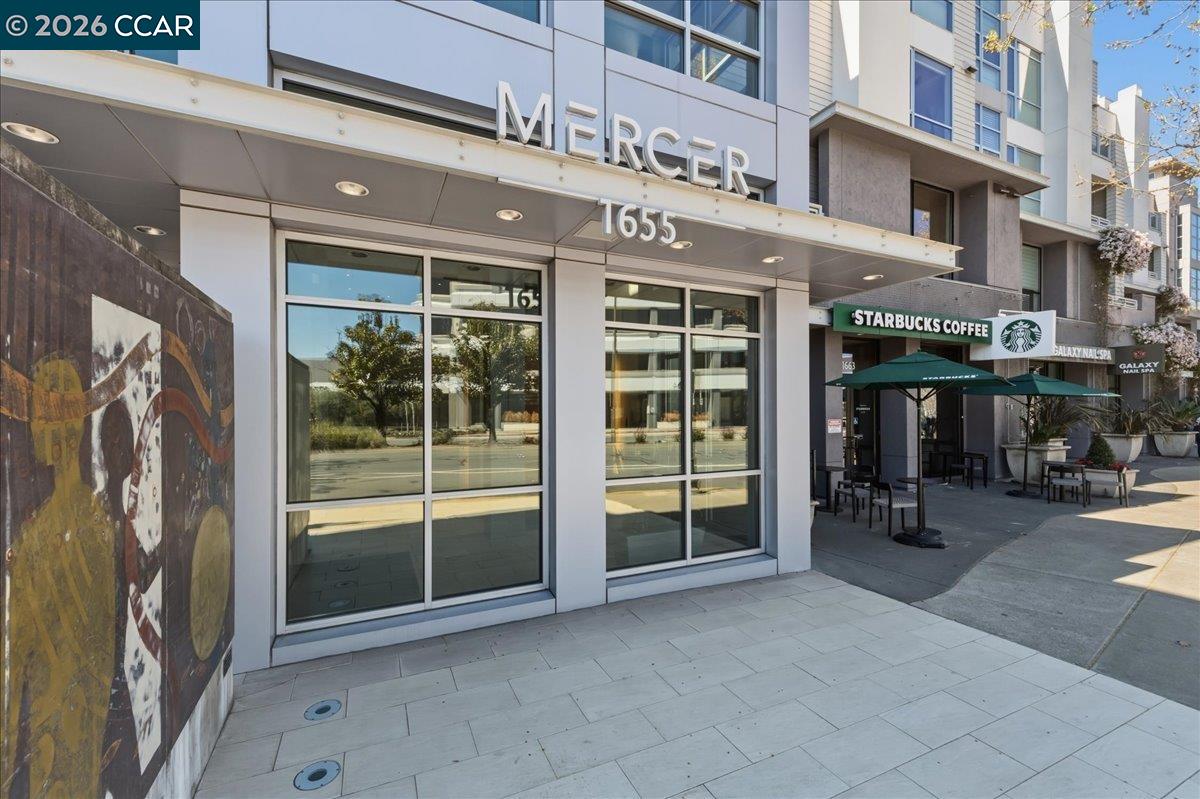 Detail Gallery Image 3 of 42 For 1655 N California Blvd #330,  Walnut Creek,  CA 94596 - 3 Beds | 2/1 Baths