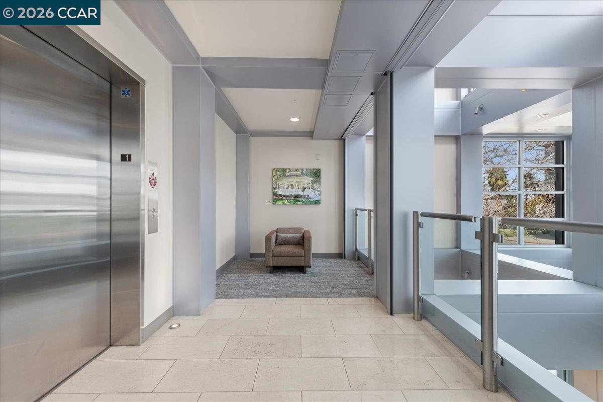 Detail Gallery Image 32 of 42 For 1655 N California Blvd #330,  Walnut Creek,  CA 94596 - 3 Beds | 2/1 Baths