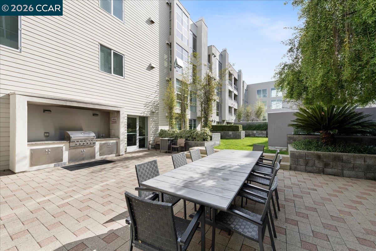 Detail Gallery Image 33 of 42 For 1655 N California Blvd #330,  Walnut Creek,  CA 94596 - 3 Beds | 2/1 Baths
