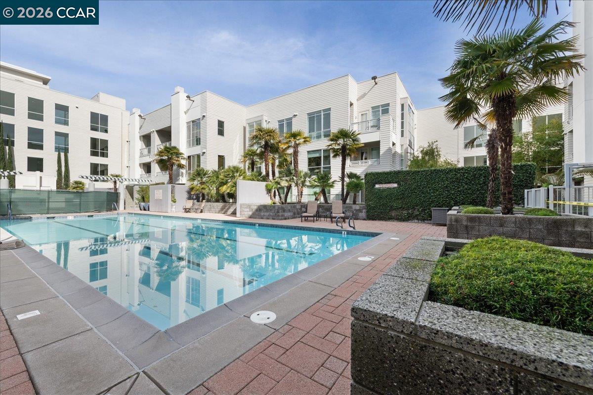 Detail Gallery Image 34 of 42 For 1655 N California Blvd #330,  Walnut Creek,  CA 94596 - 3 Beds | 2/1 Baths