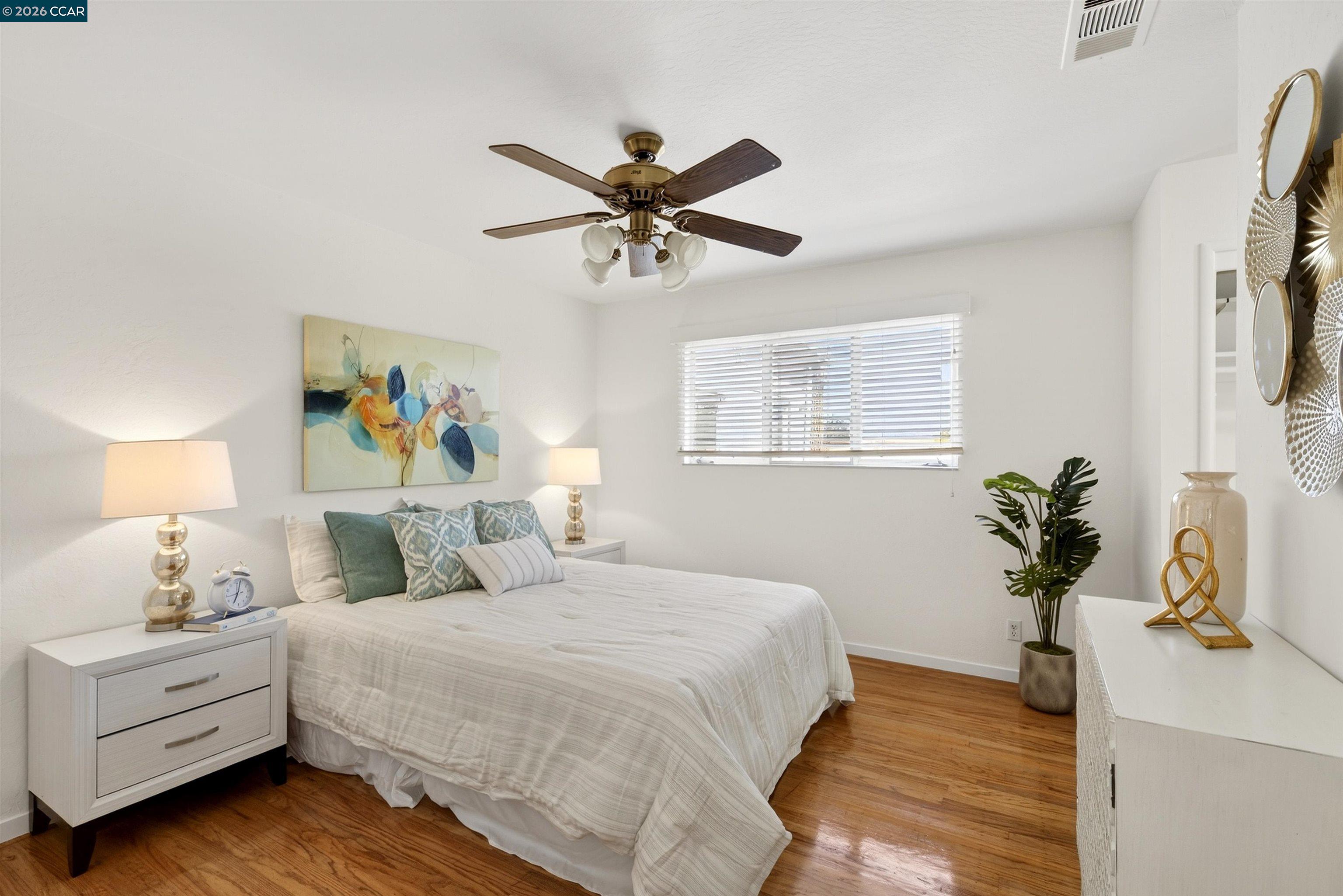 Detail Gallery Image 11 of 30 For 15274 Laverne Dr, San Leandro,  CA 94579 - 3 Beds | 2 Baths