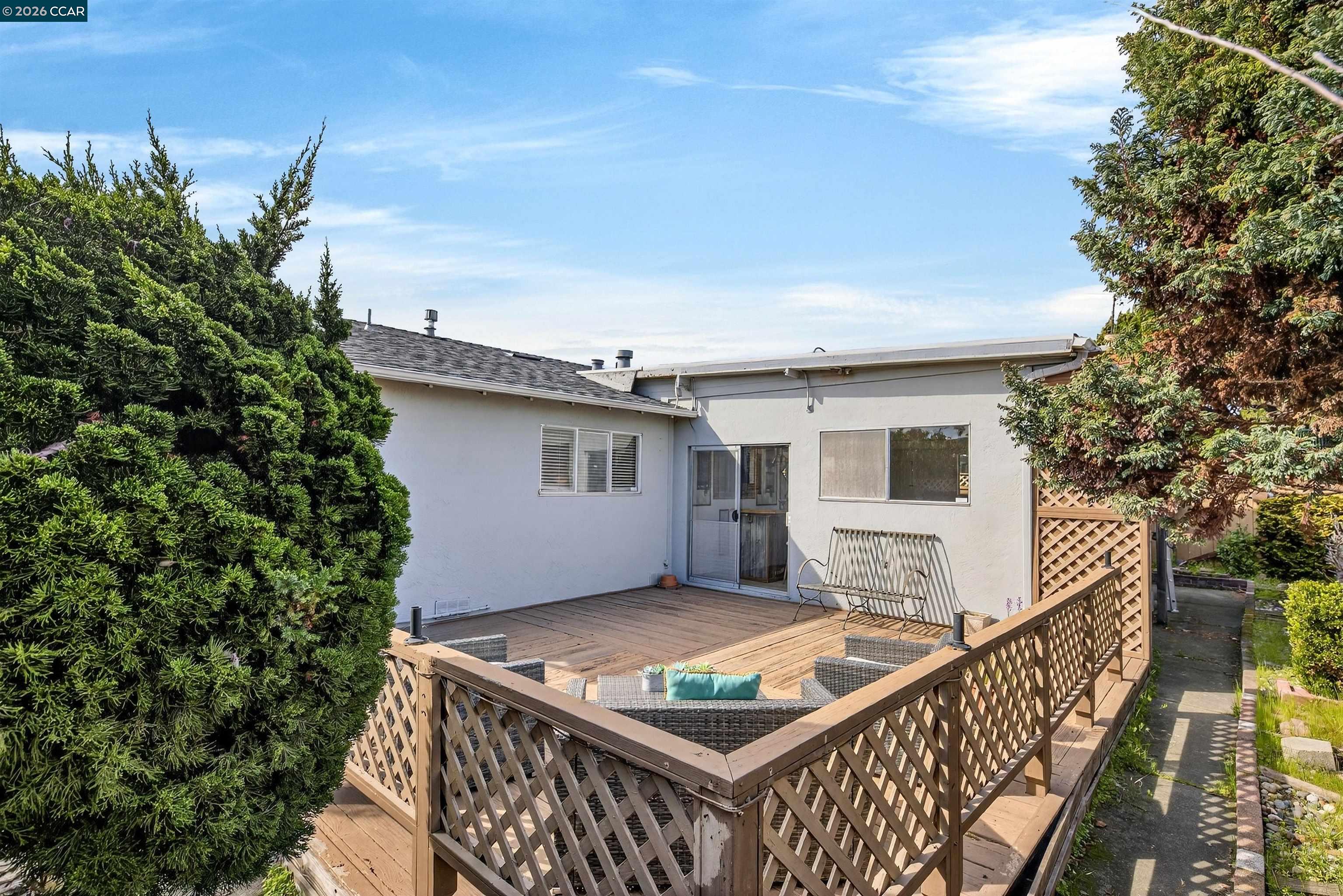 Detail Gallery Image 16 of 30 For 15274 Laverne Dr, San Leandro,  CA 94579 - 3 Beds | 2 Baths