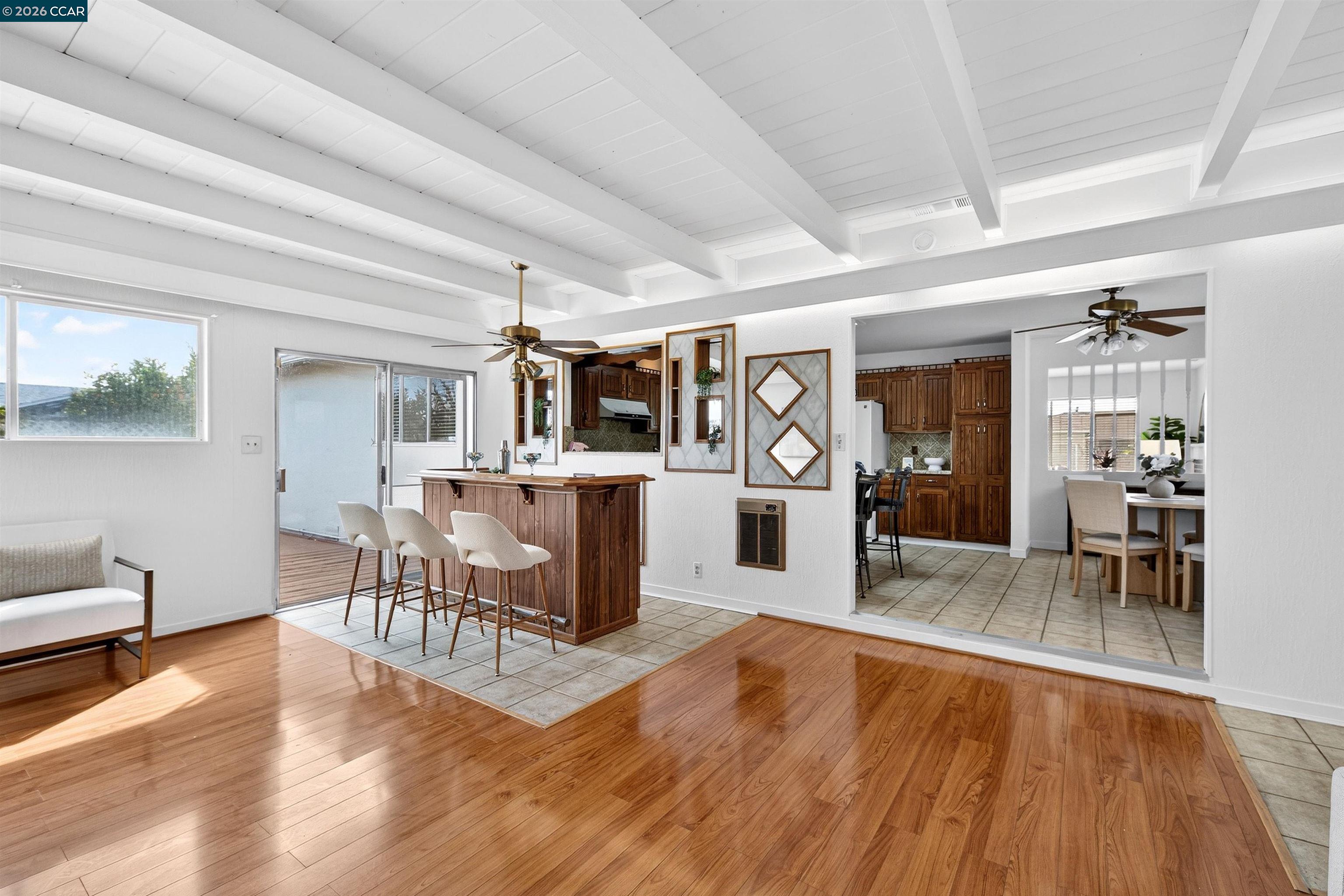 Detail Gallery Image 3 of 30 For 15274 Laverne Dr, San Leandro,  CA 94579 - 3 Beds | 2 Baths