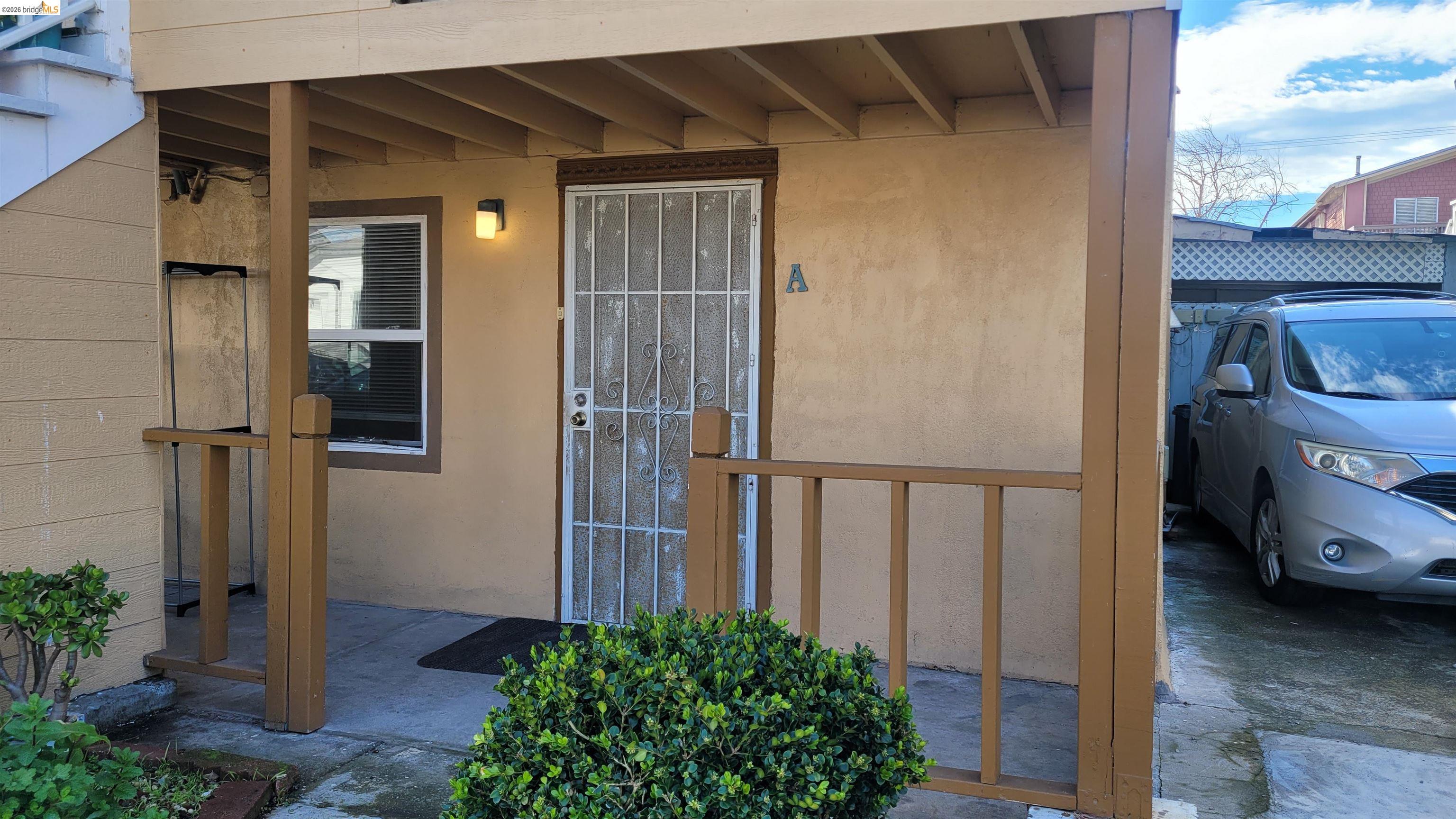 Detail Gallery Image 16 of 21 For 540 Palace Ct a,  Alameda,  CA 94501 - 2 Beds | 1 Baths