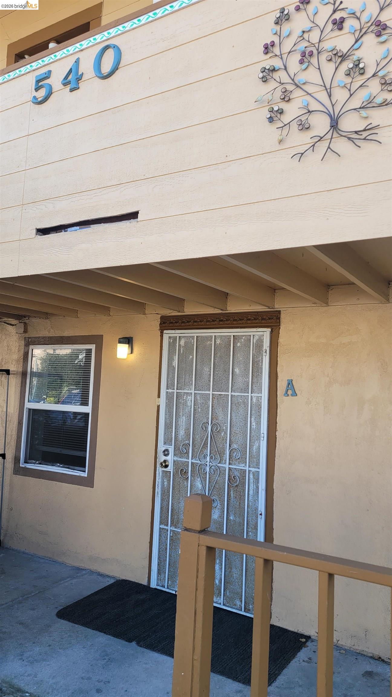 Detail Gallery Image 17 of 21 For 540 Palace Ct a,  Alameda,  CA 94501 - 2 Beds | 1 Baths