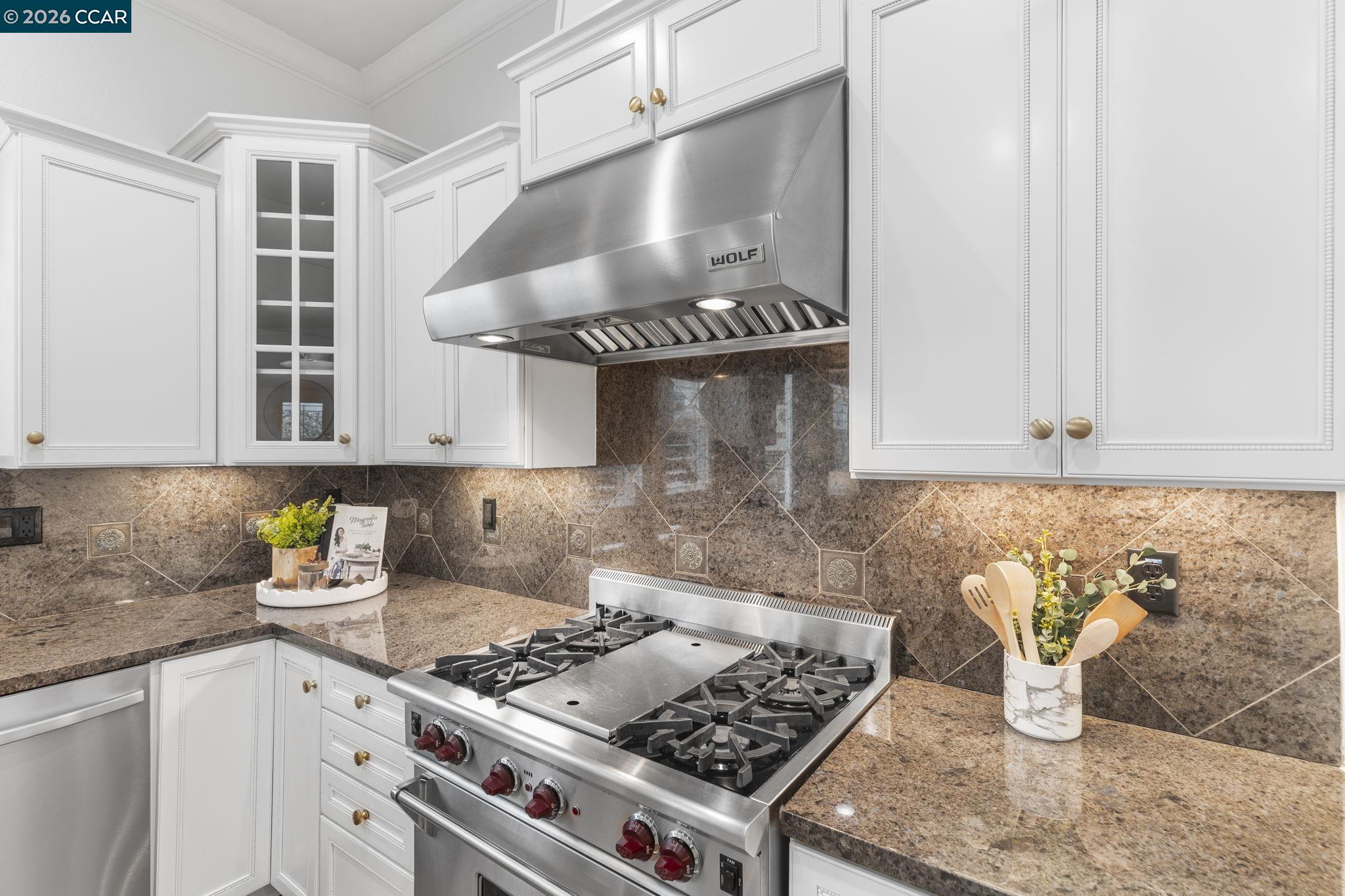 Detail Gallery Image 17 of 56 For 124 Nanterre St, Danville,  CA 94506 - 4 Beds | 4/1 Baths