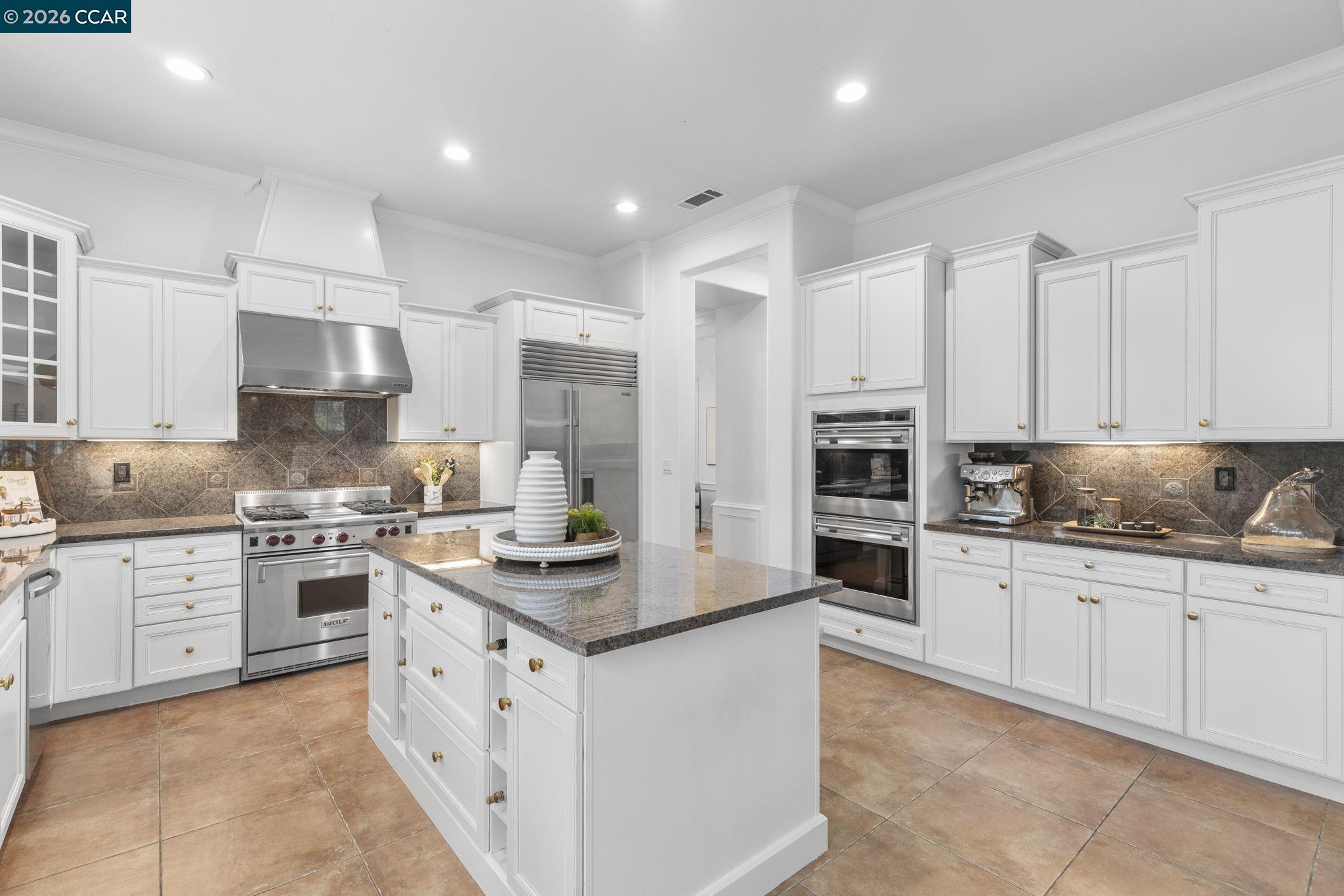 Detail Gallery Image 19 of 56 For 124 Nanterre St, Danville,  CA 94506 - 4 Beds | 4/1 Baths