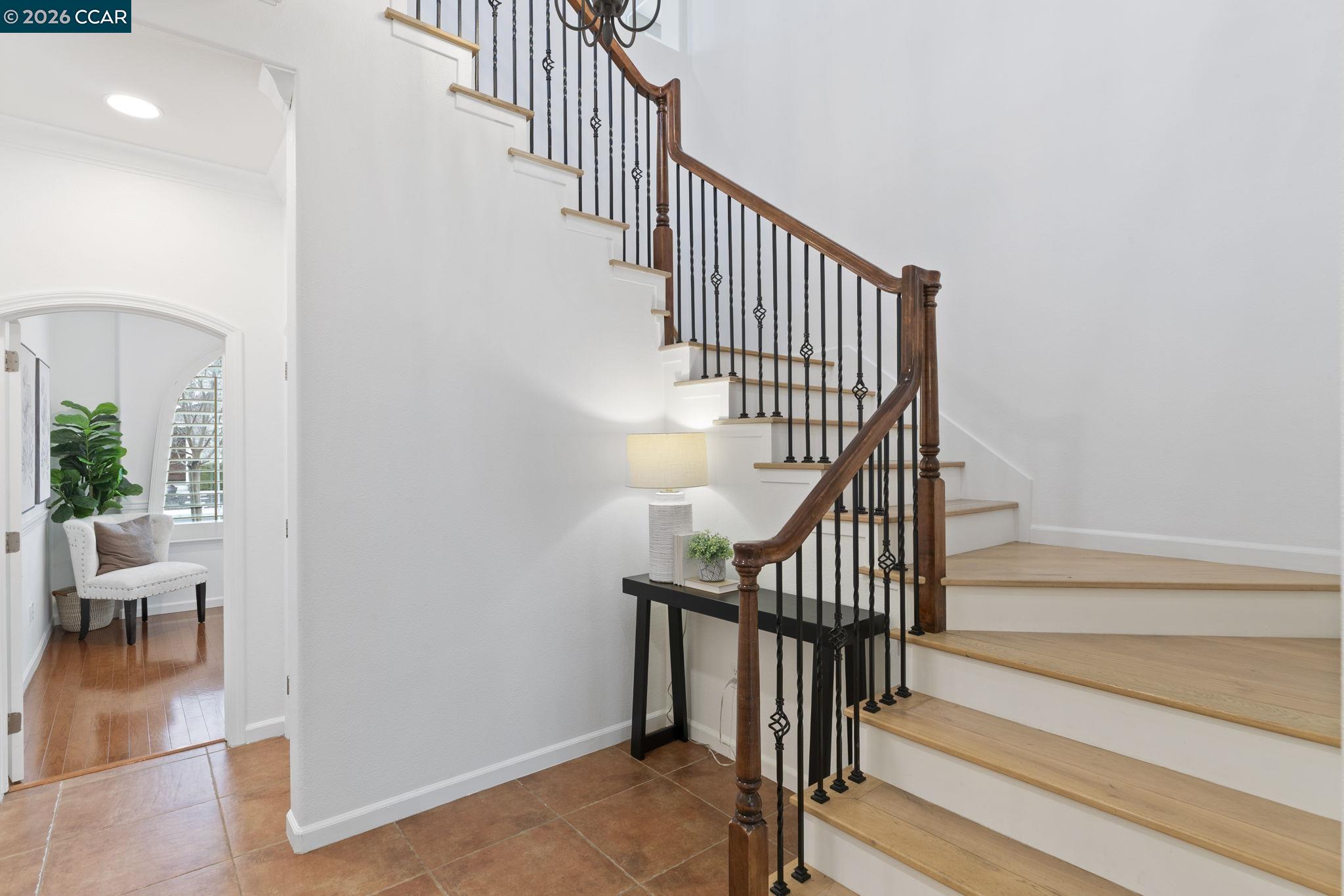 Detail Gallery Image 4 of 56 For 124 Nanterre St, Danville,  CA 94506 - 4 Beds | 4/1 Baths