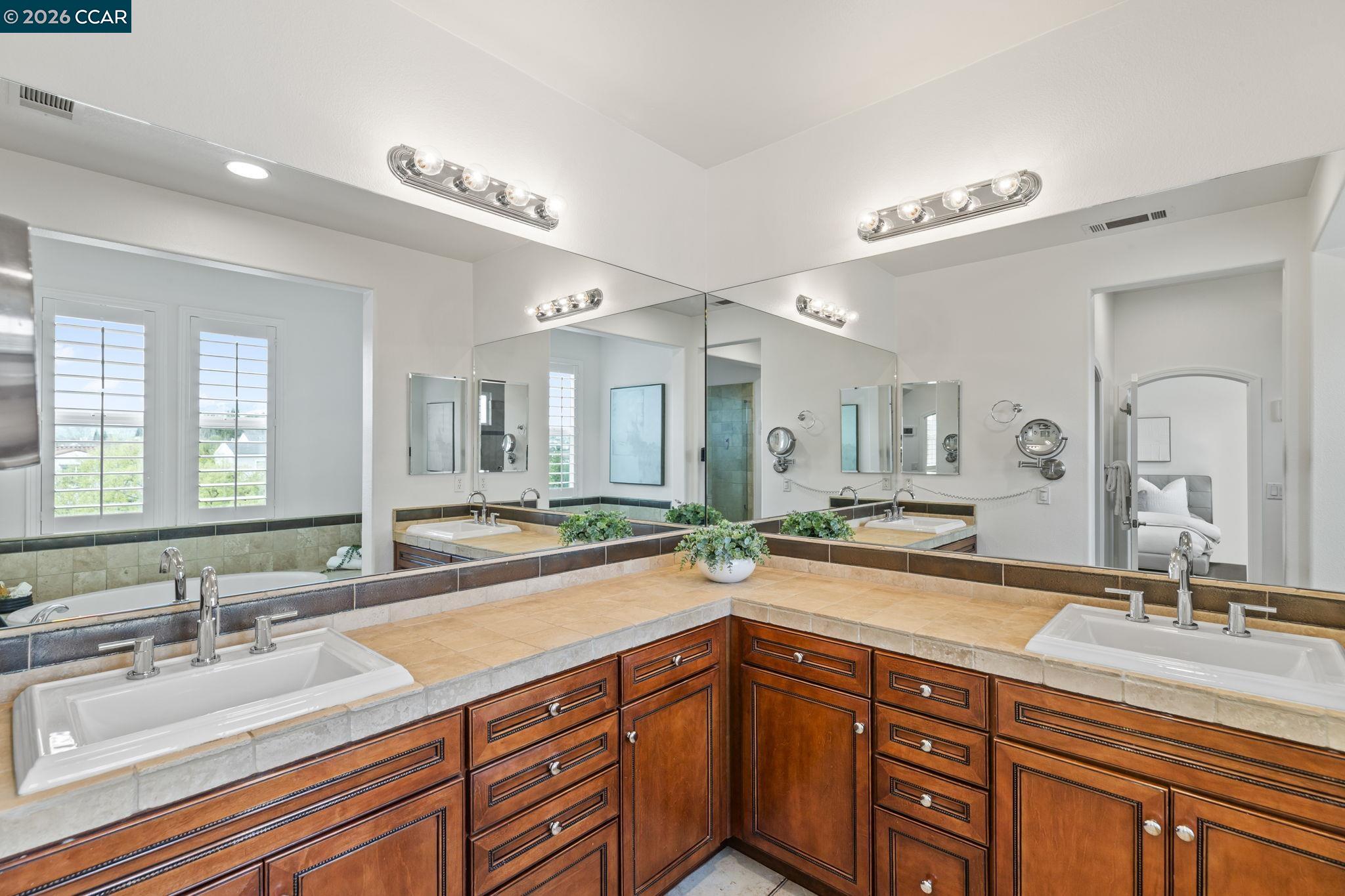 Detail Gallery Image 33 of 56 For 124 Nanterre St, Danville,  CA 94506 - 4 Beds | 4/1 Baths