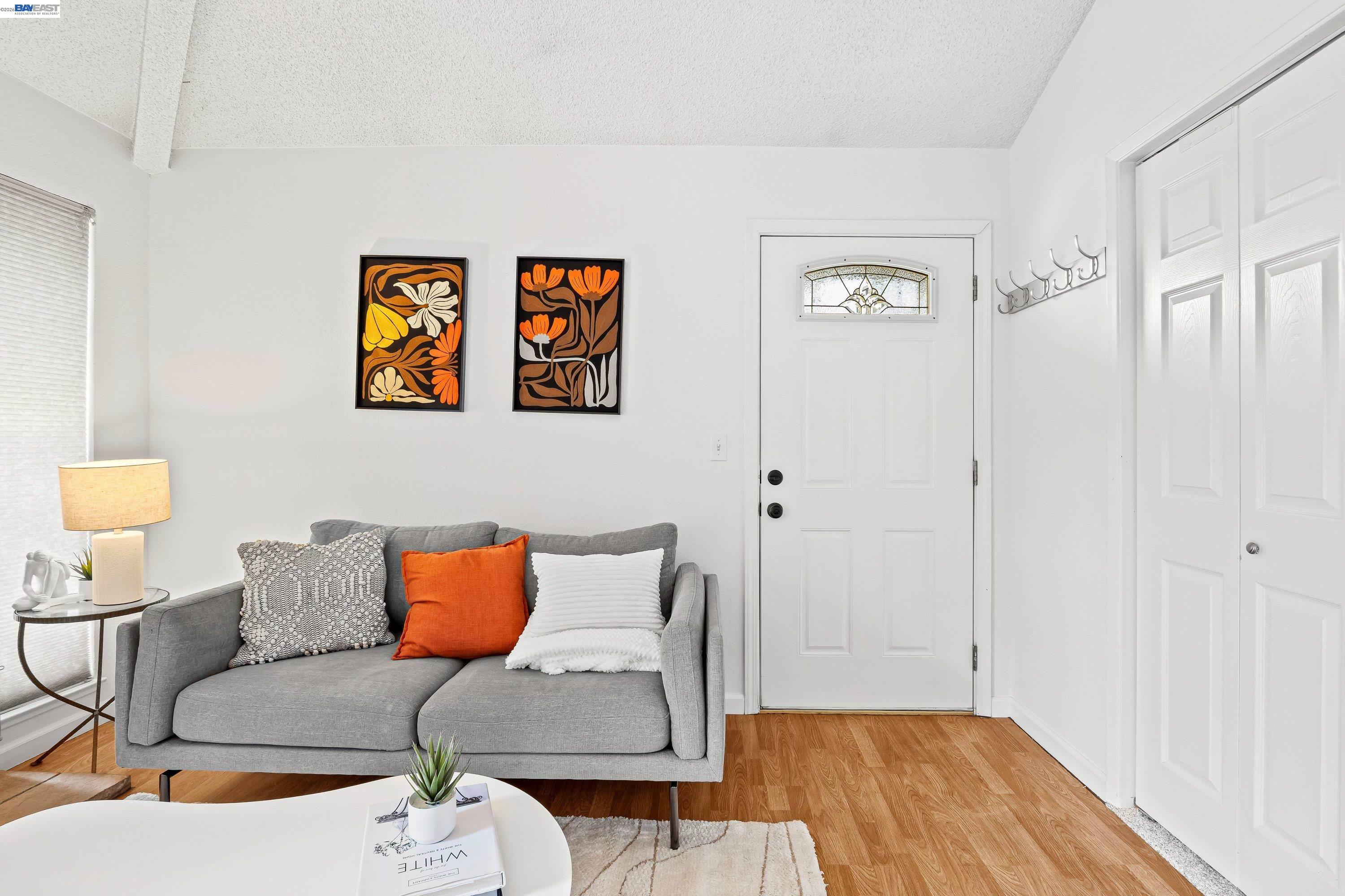 Detail Gallery Image 4 of 31 For 5536 Makati, San Jose,  CA 95123 - 1 Beds | 1 Baths