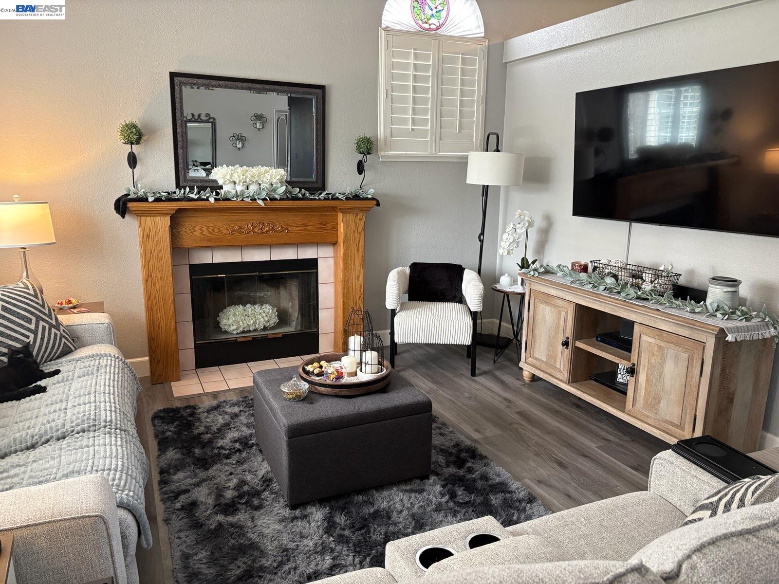 Detail Gallery Image 2 of 25 For 1695 Lavelle Smith Dr, Tracy,  CA 95376-0781 - 3 Beds | 2 Baths