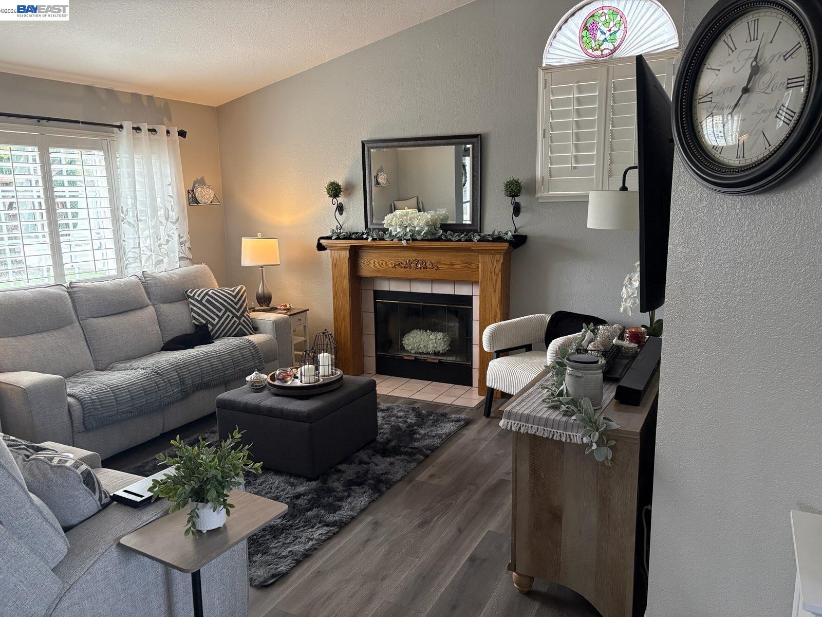 Detail Gallery Image 3 of 25 For 1695 Lavelle Smith Dr, Tracy,  CA 95376-0781 - 3 Beds | 2 Baths