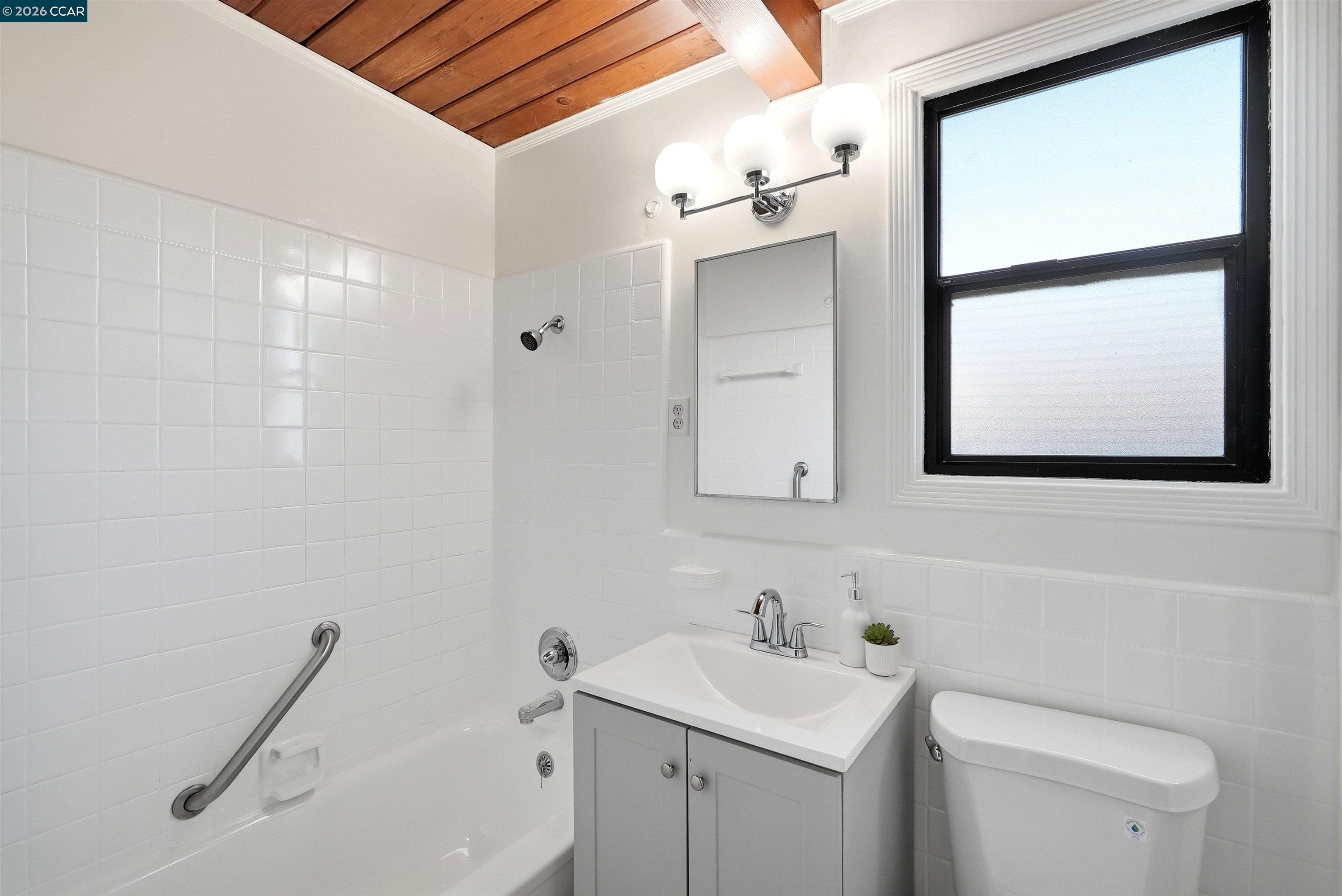 Detail Gallery Image 35 of 52 For 20 San Felipe Ave, South San Francisco,  CA 94080 - 5 Beds | 2 Baths