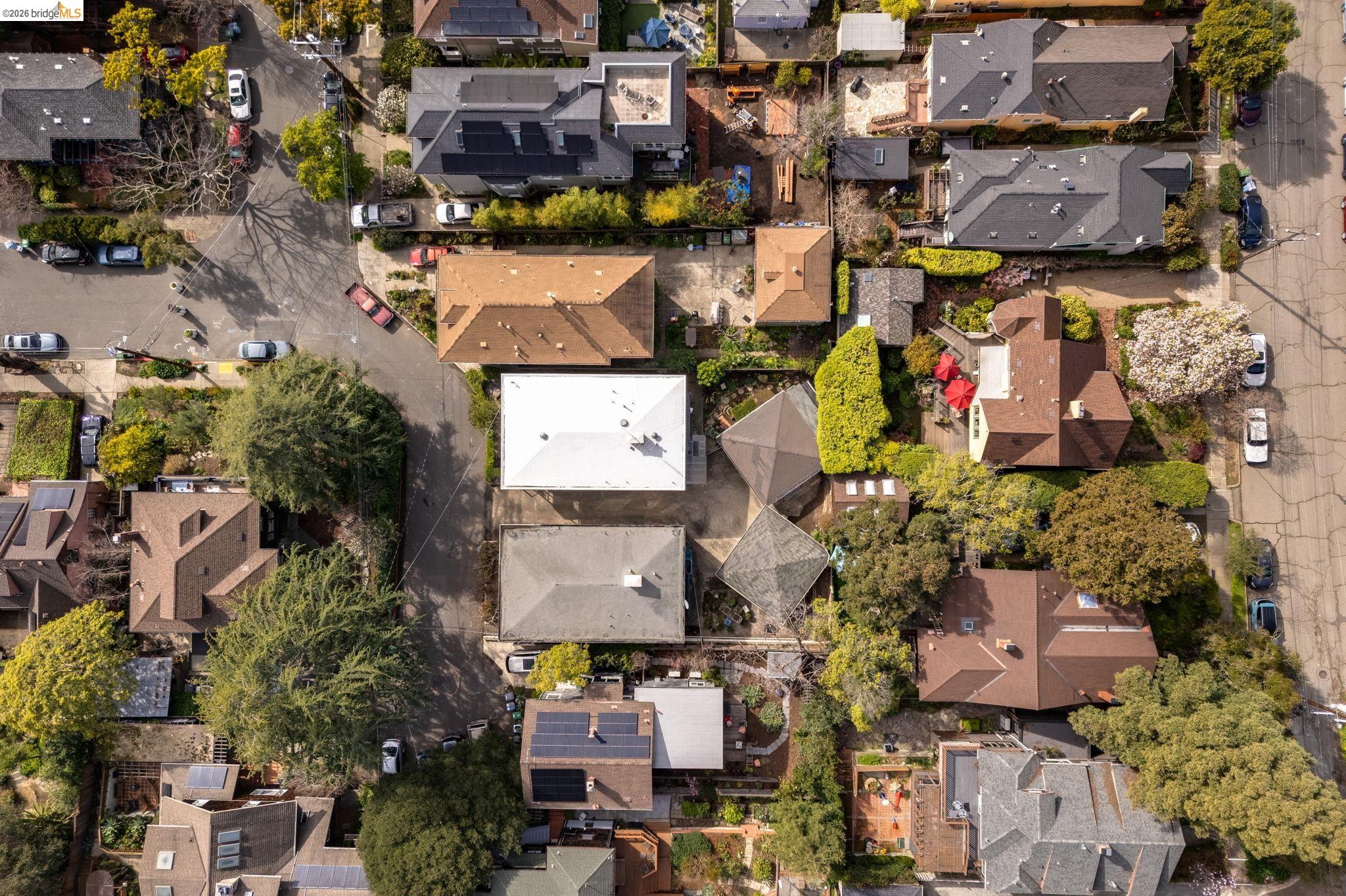 Detail Gallery Image 14 of 22 For 2817 Palm Ct, Berkeley,  CA 94705 - – Beds | – Baths