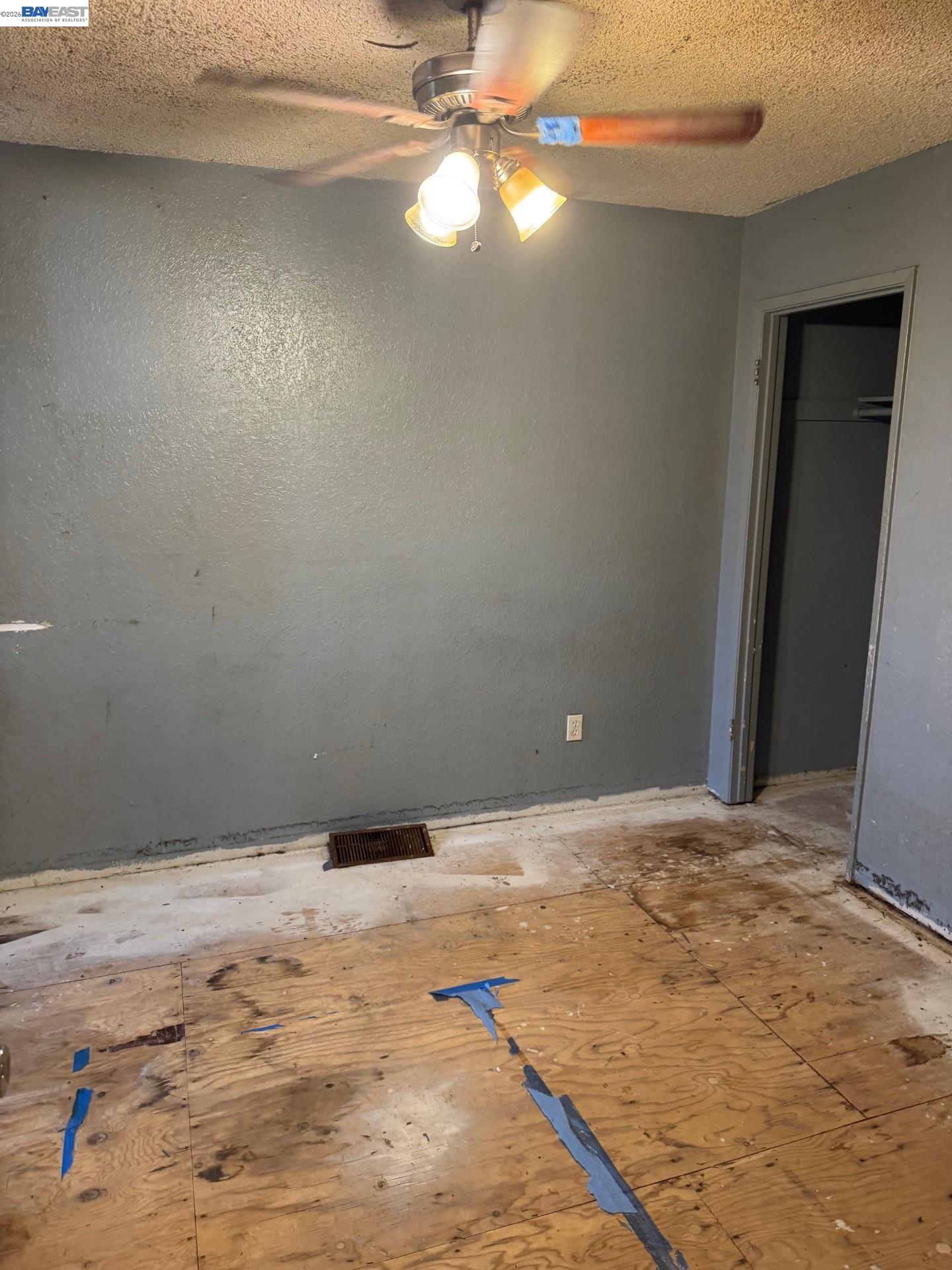 Detail Gallery Image 18 of 30 For 2116 Mt. Vernon Dr. #C,  Modesto,  CA 95350-8920 - 3 Beds | 2 Baths