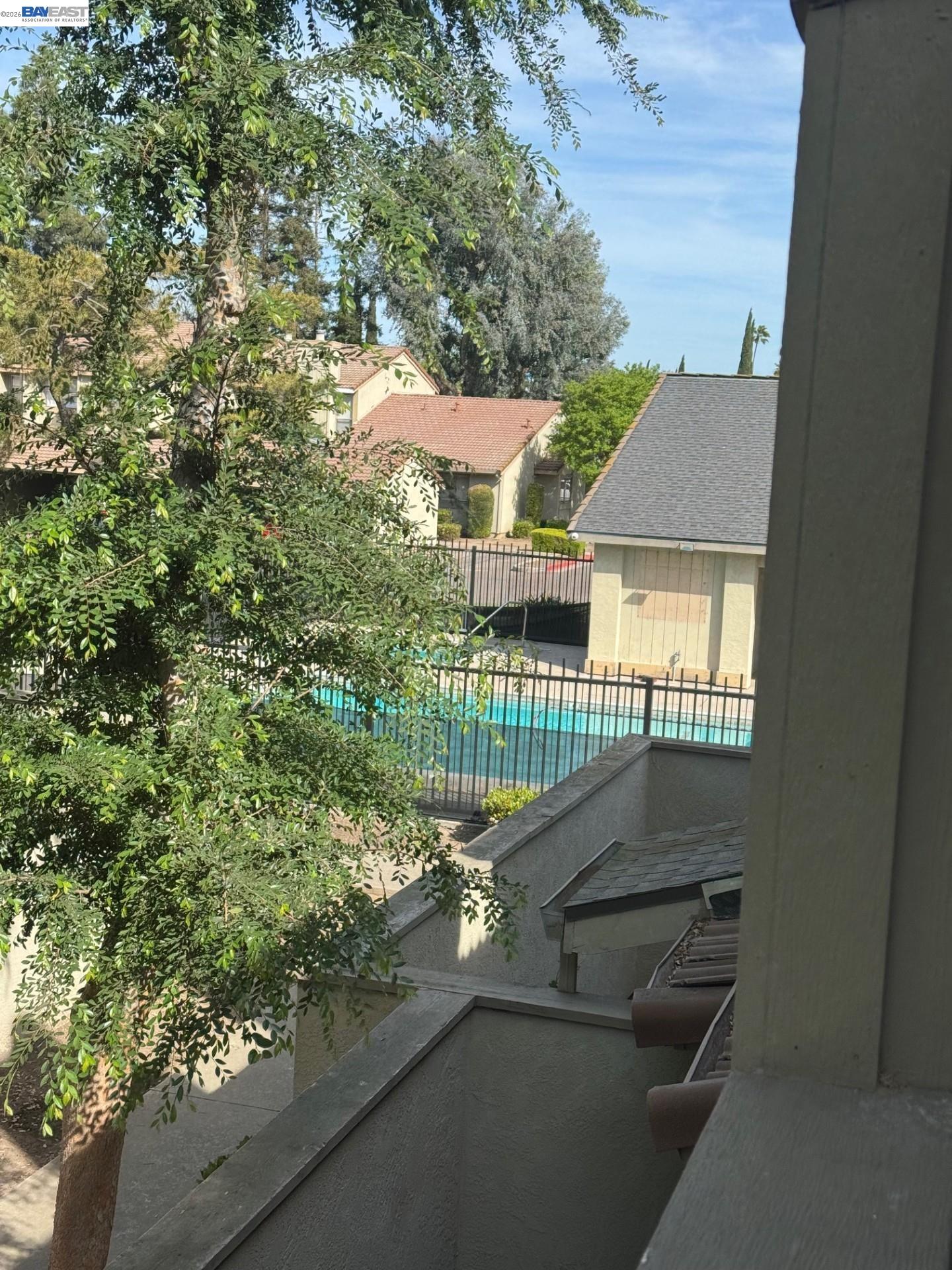 Detail Gallery Image 20 of 26 For 2116 Mt. Vernon Dr. #C,  Modesto,  CA 95350-8920 - 3 Beds | 2 Baths