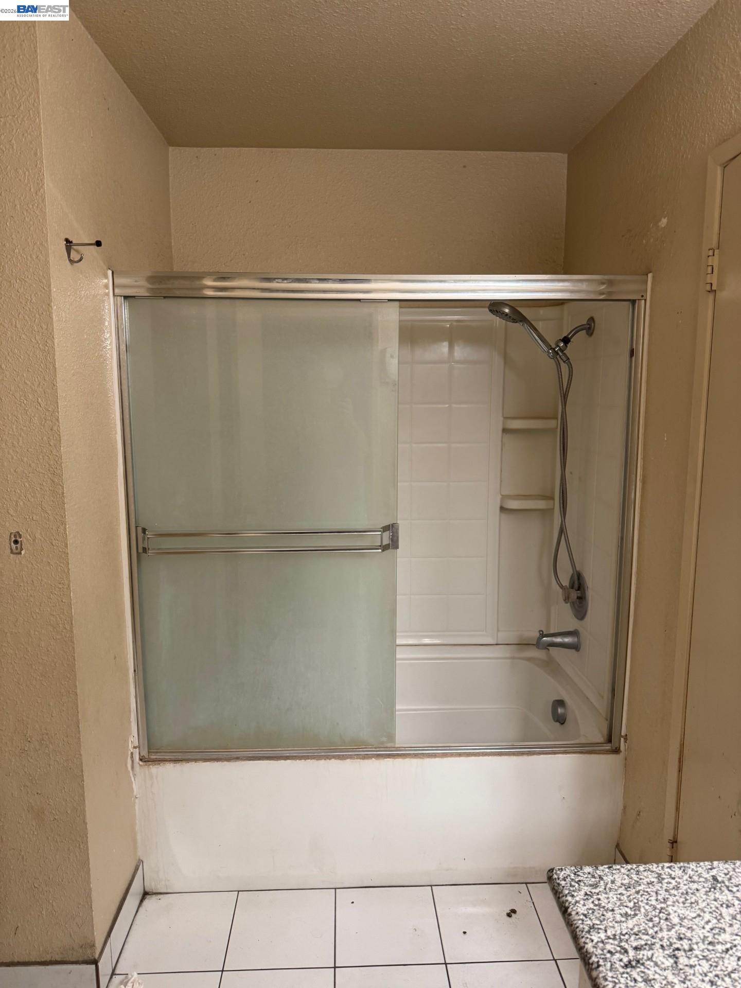 Detail Gallery Image 20 of 30 For 2116 Mt. Vernon Dr. #C,  Modesto,  CA 95350-8920 - 3 Beds | 2 Baths