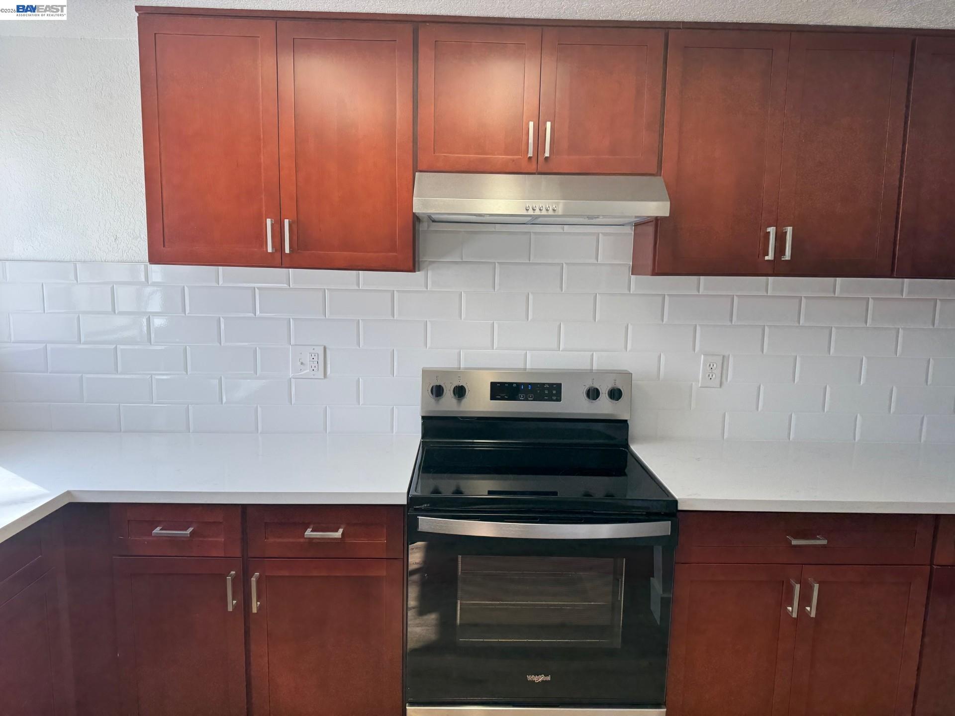 Detail Gallery Image 3 of 26 For 2116 Mt. Vernon Dr. #C,  Modesto,  CA 95350-8920 - 3 Beds | 2 Baths