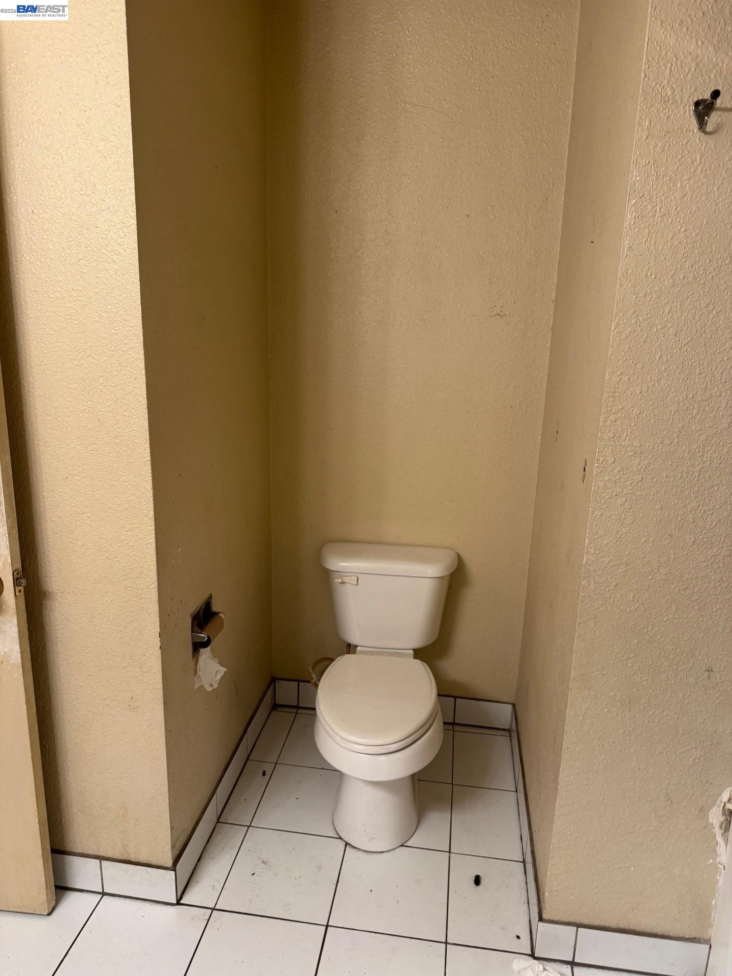 Detail Gallery Image 21 of 30 For 2116 Mt. Vernon Dr. #C,  Modesto,  CA 95350-8920 - 3 Beds | 2 Baths