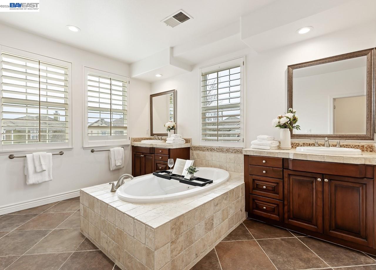 Detail Gallery Image 37 of 60 For 301 Friesian Ct, Danville,  CA 94506 - 4 Beds | 4/1 Baths