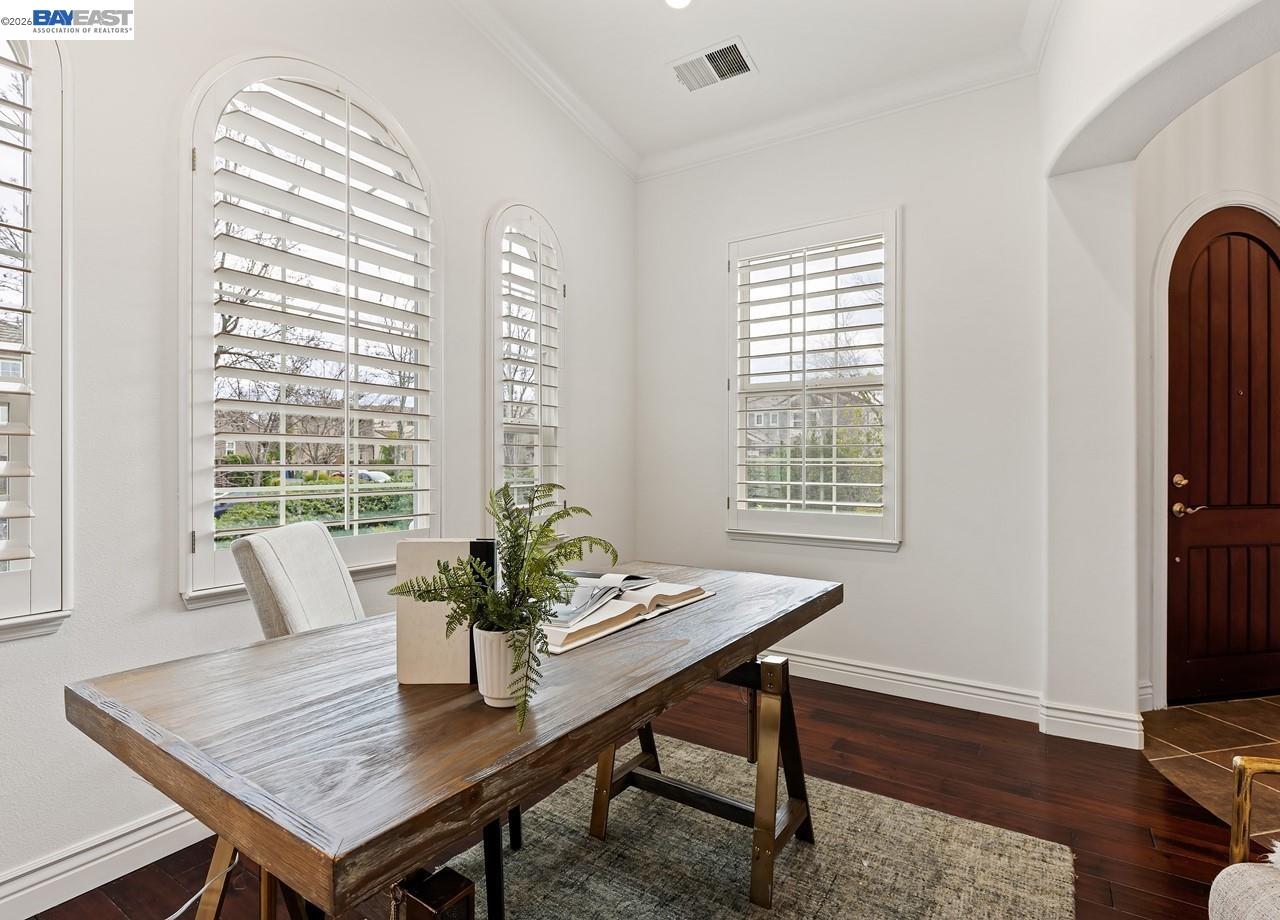 Detail Gallery Image 8 of 60 For 301 Friesian Ct, Danville,  CA 94506 - 4 Beds | 4/1 Baths