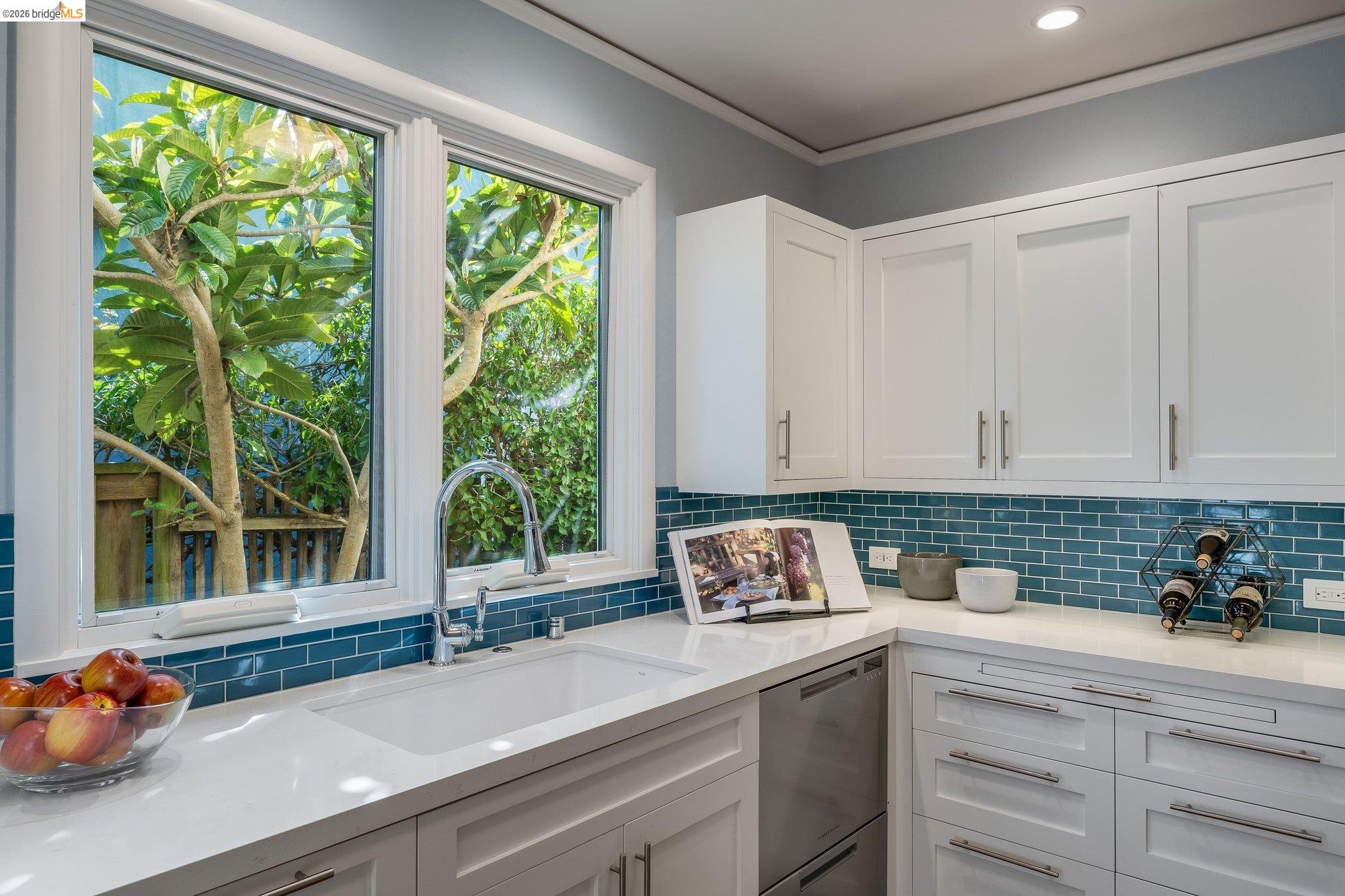 Detail Gallery Image 11 of 40 For 265 Purdue Ave, Kensington,  CA 94708 - 2 Beds | 2 Baths