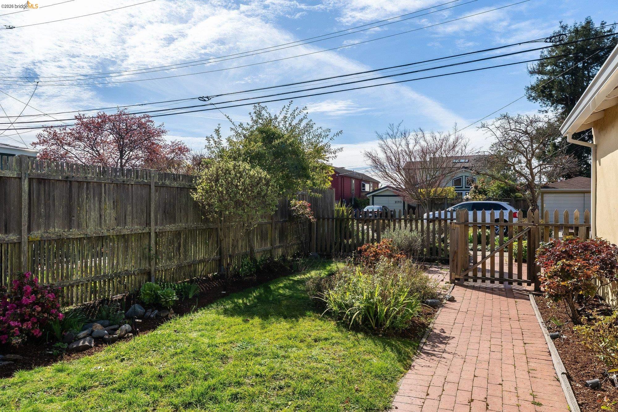 Detail Gallery Image 38 of 40 For 265 Purdue Ave, Kensington,  CA 94708 - 2 Beds | 2 Baths