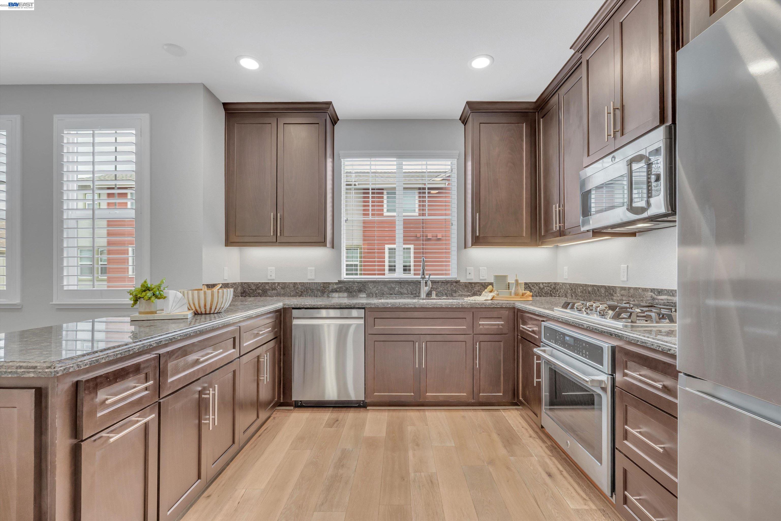 Photo #5: 41125102 Listing: Photo #5