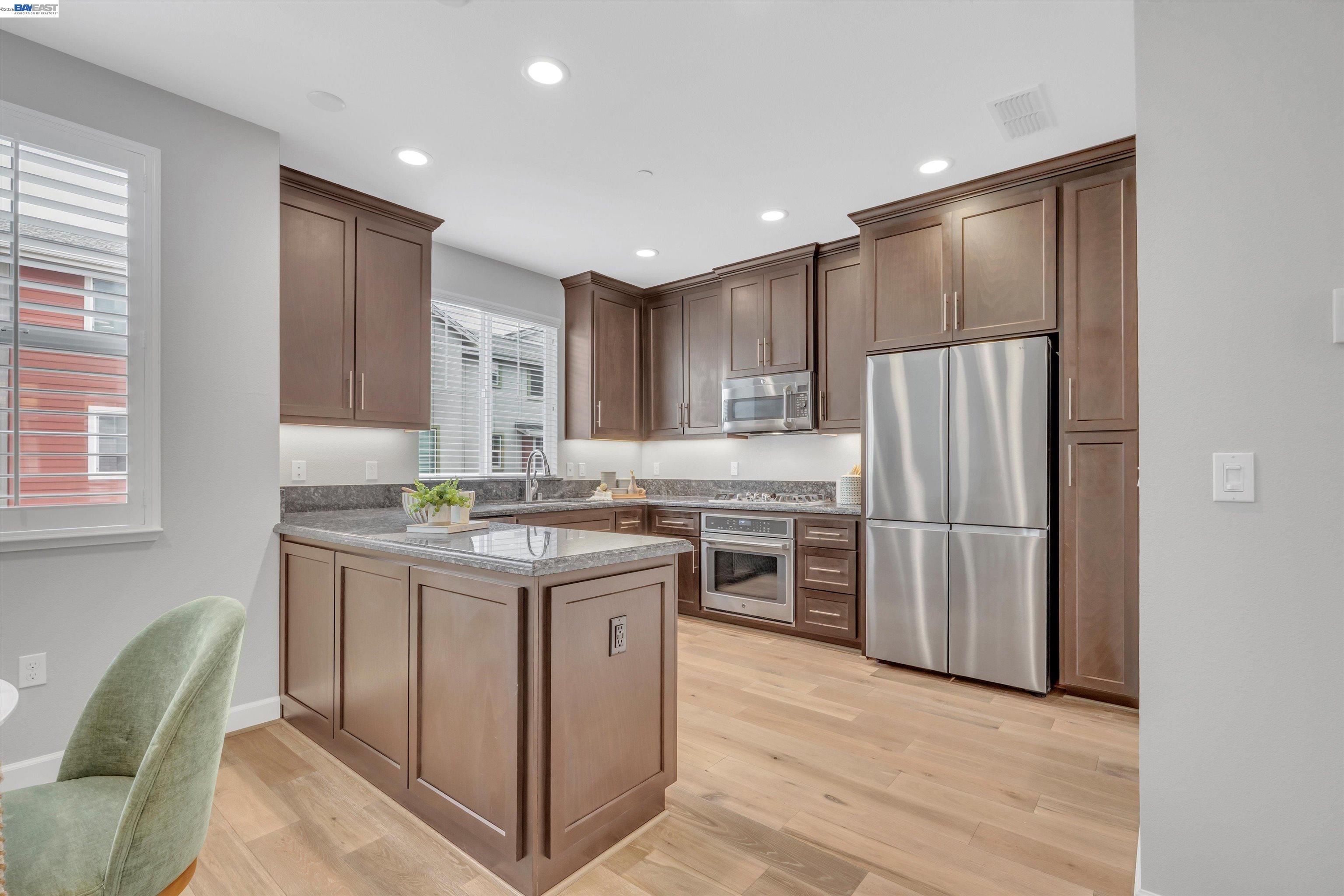 Photo #8: 41125102 Listing: Photo #8