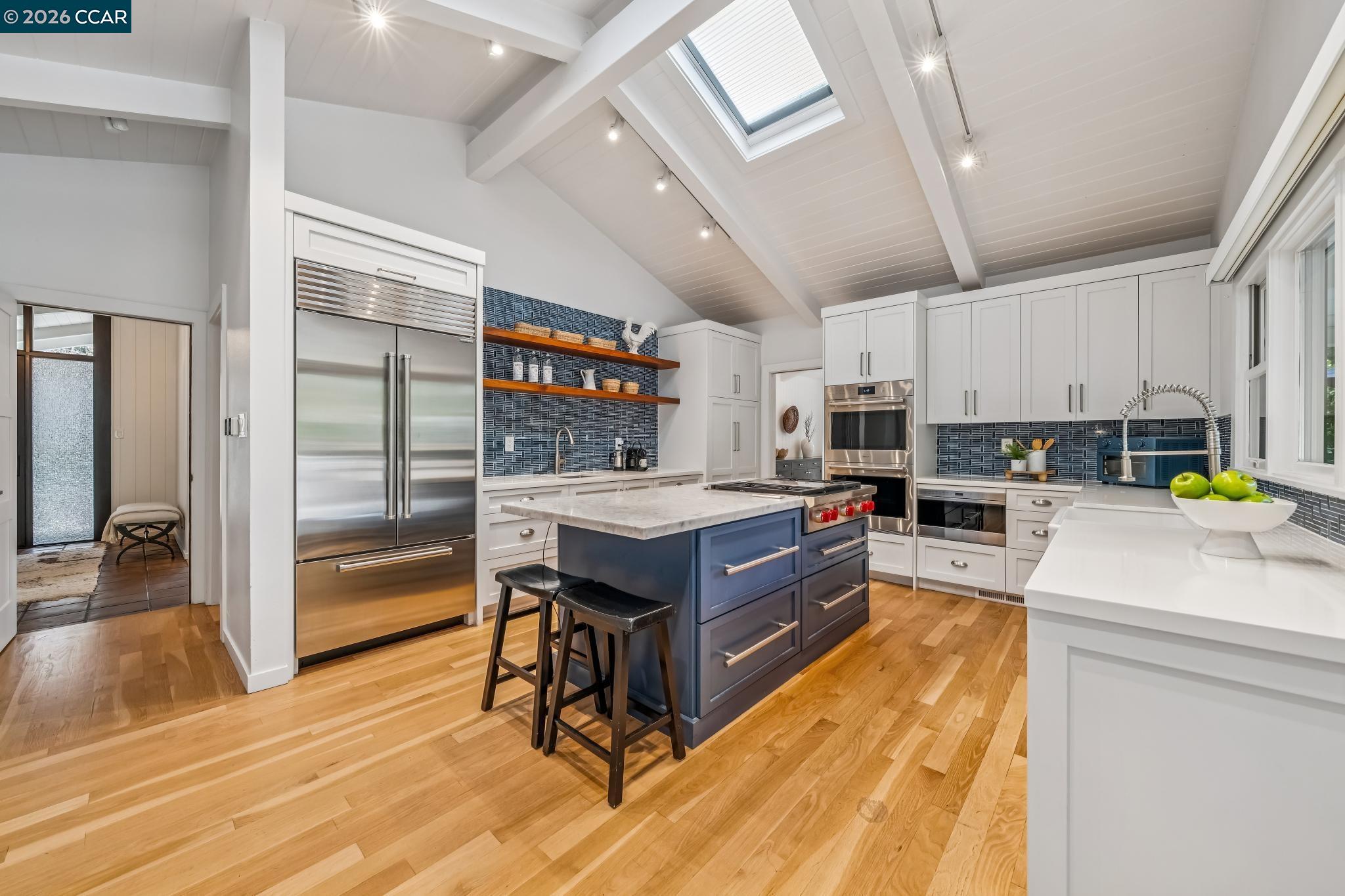 Detail Gallery Image 23 of 58 For 147 Amber Valley Dr, Orinda,  CA 94563 - 4 Beds | 4 Baths