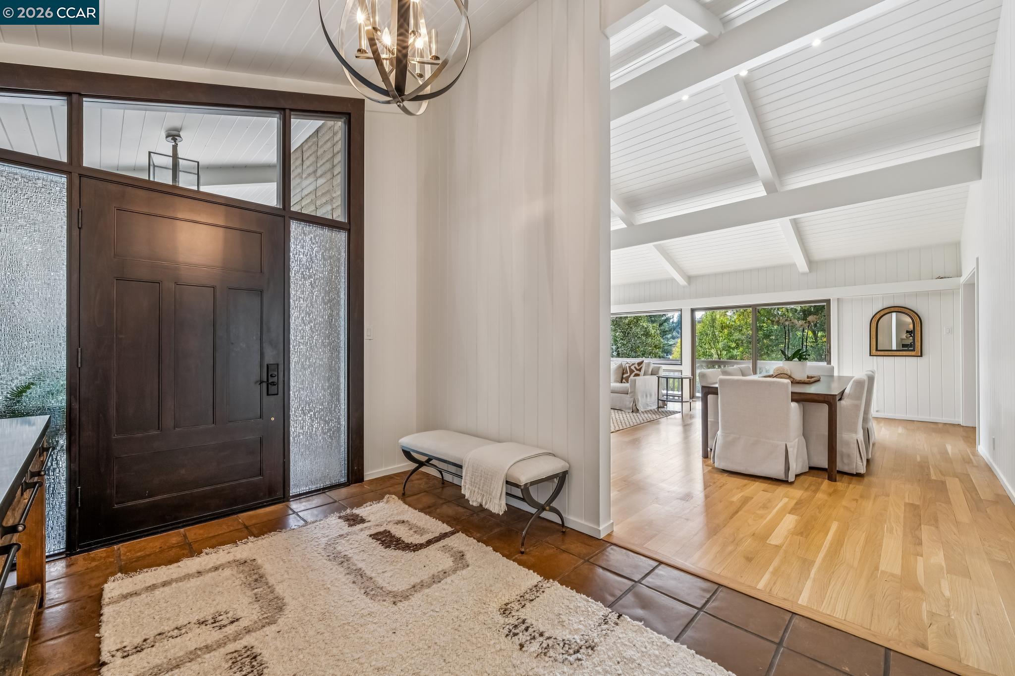 Detail Gallery Image 4 of 58 For 147 Amber Valley Dr, Orinda,  CA 94563 - 4 Beds | 4 Baths