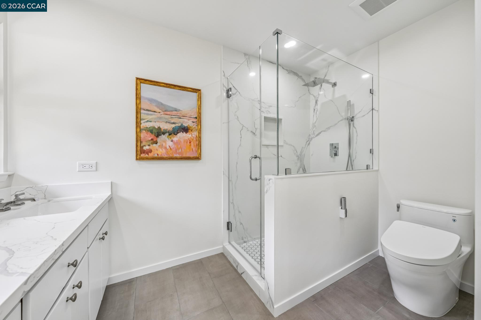Detail Gallery Image 34 of 58 For 147 Amber Valley Dr, Orinda,  CA 94563 - 4 Beds | 4 Baths