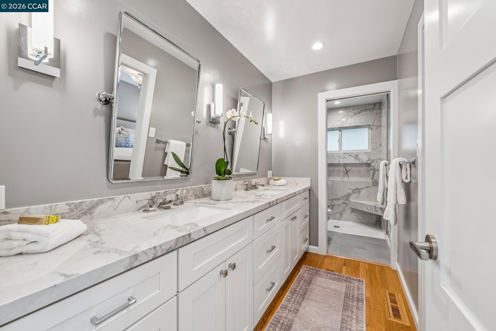 Detail Gallery Image 37 of 58 For 147 Amber Valley Dr, Orinda,  CA 94563 - 4 Beds | 4 Baths