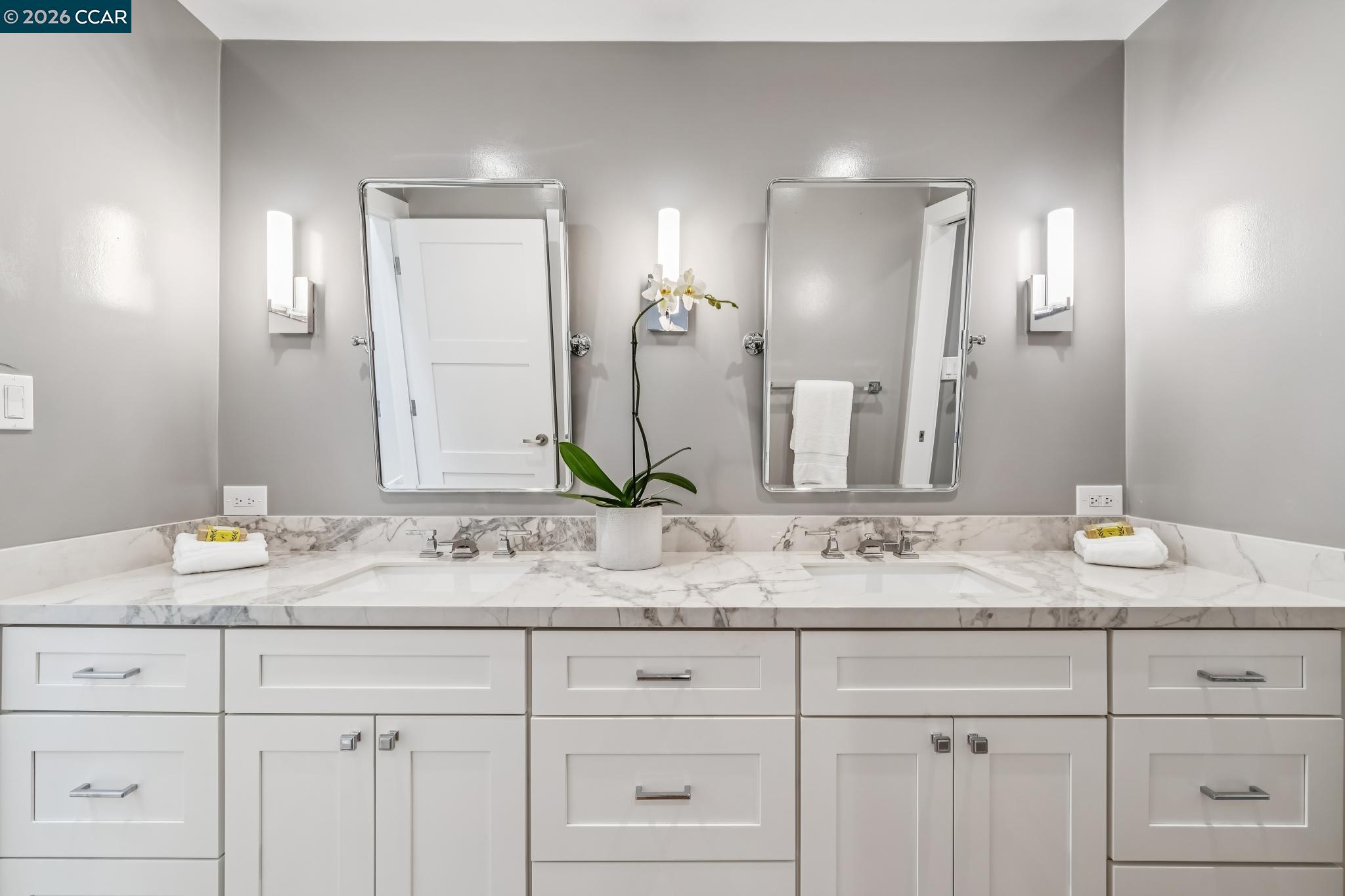 Detail Gallery Image 38 of 58 For 147 Amber Valley Dr, Orinda,  CA 94563 - 4 Beds | 4 Baths