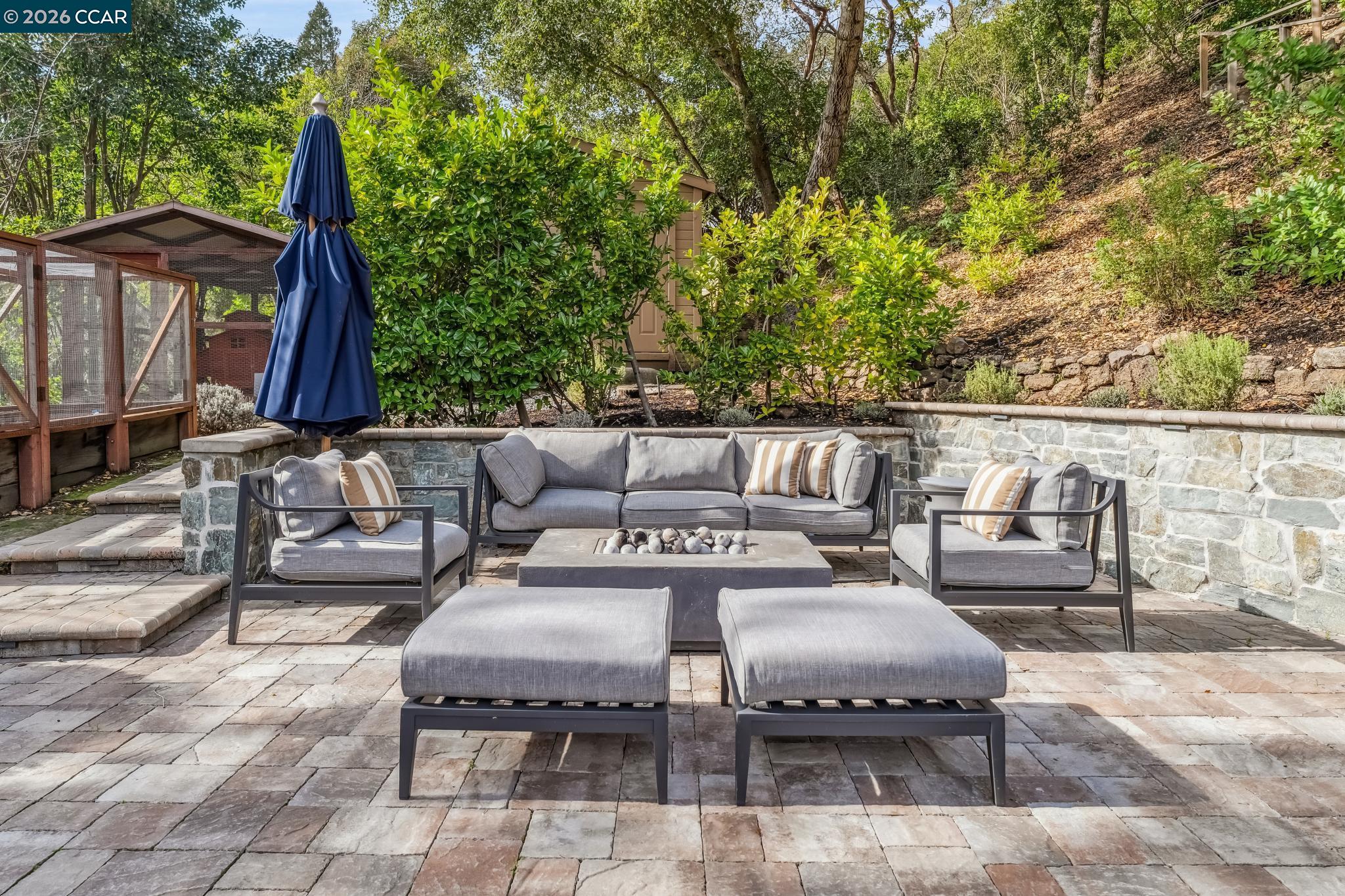 Detail Gallery Image 52 of 58 For 147 Amber Valley Dr, Orinda,  CA 94563 - 4 Beds | 4 Baths